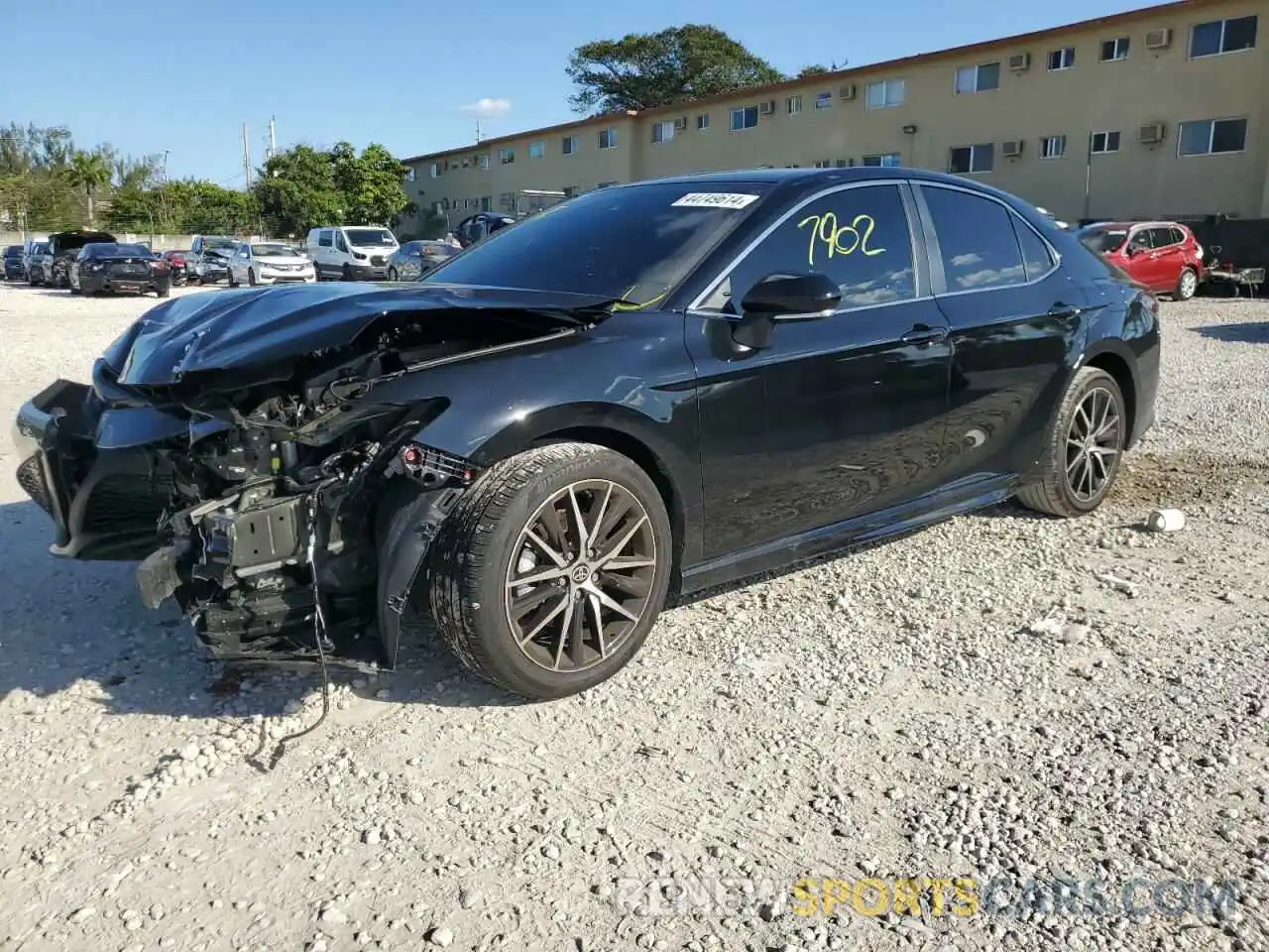 1 Photograph of a damaged car 4T1G11AK5PU820767 TOYOTA CAMRY 2023