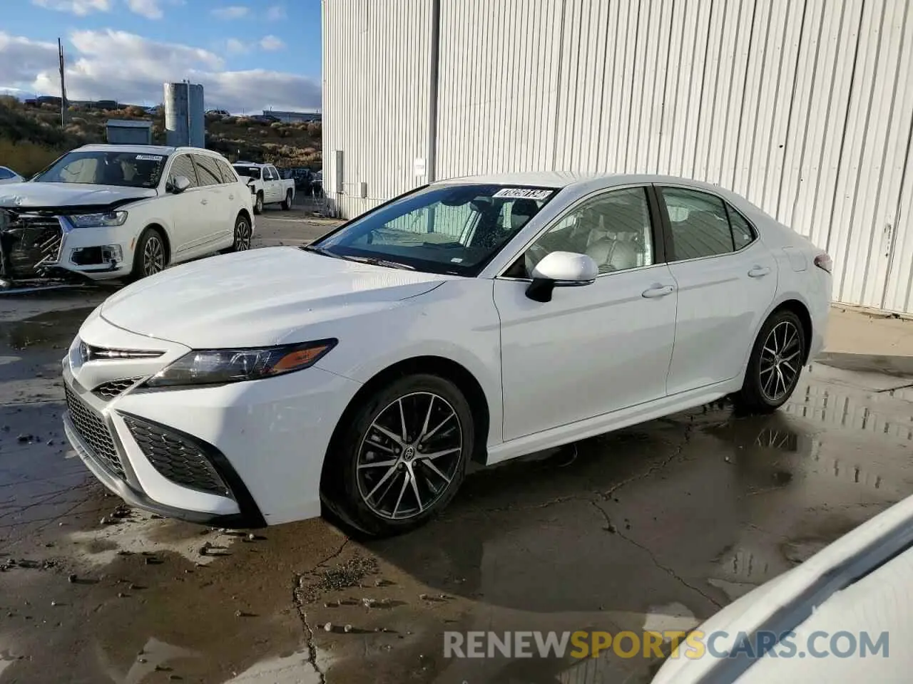 1 Photograph of a damaged car 4T1G11AK6PU769909 TOYOTA CAMRY 2023