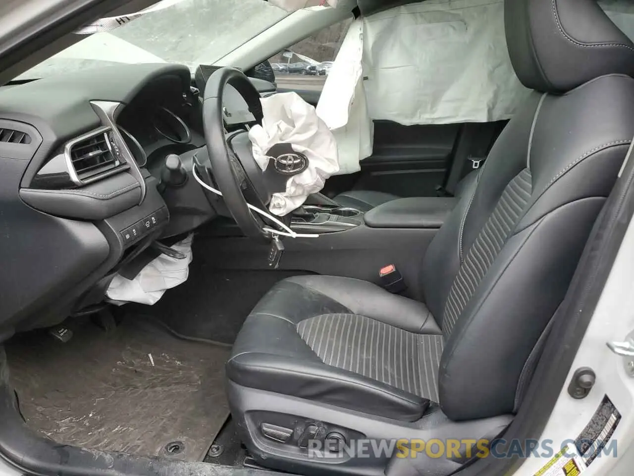7 Photograph of a damaged car 4T1G11AK7PU135153 TOYOTA CAMRY 2023