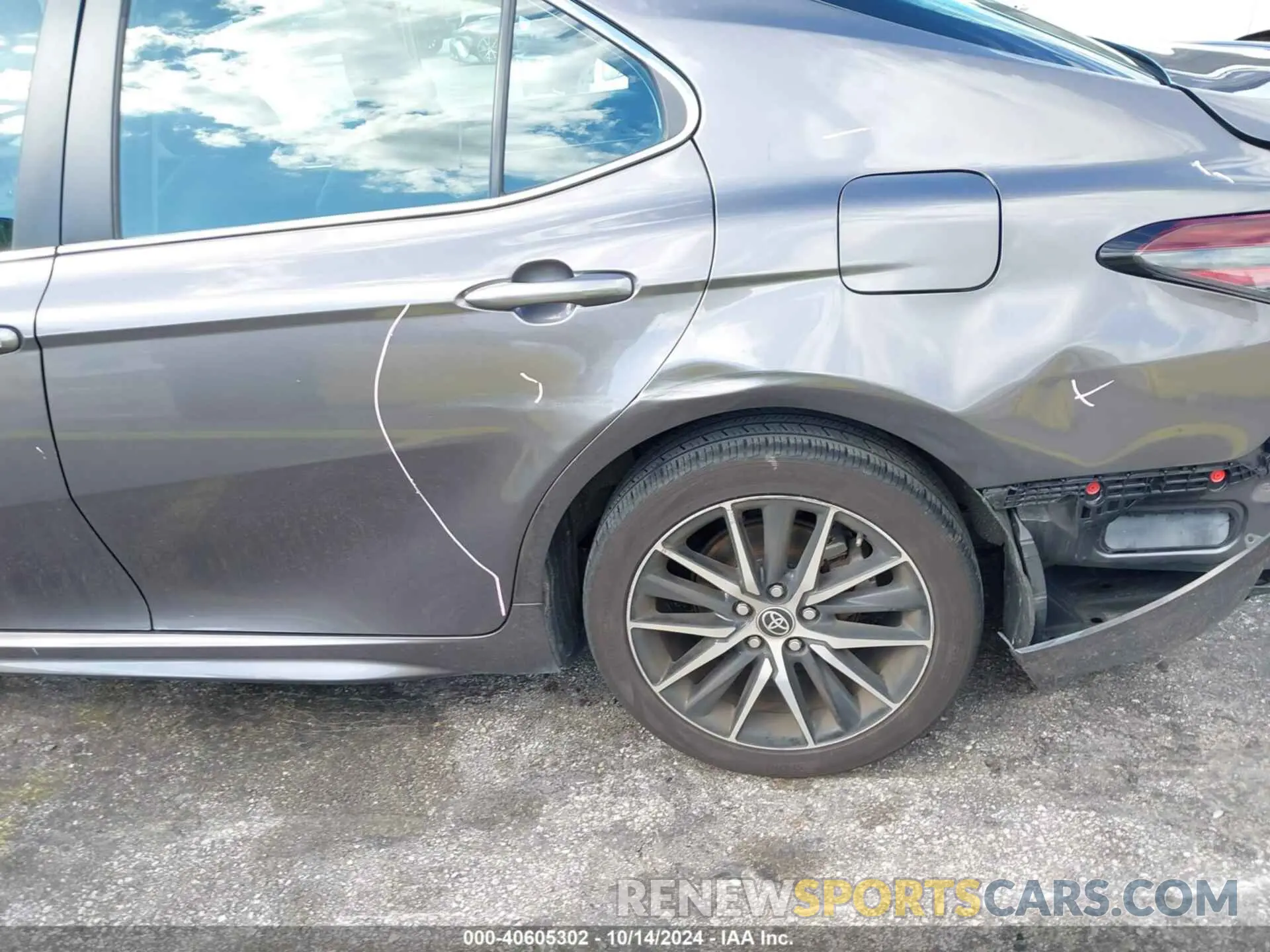 17 Photograph of a damaged car 4T1G11AK7PU754447 TOYOTA CAMRY 2023
