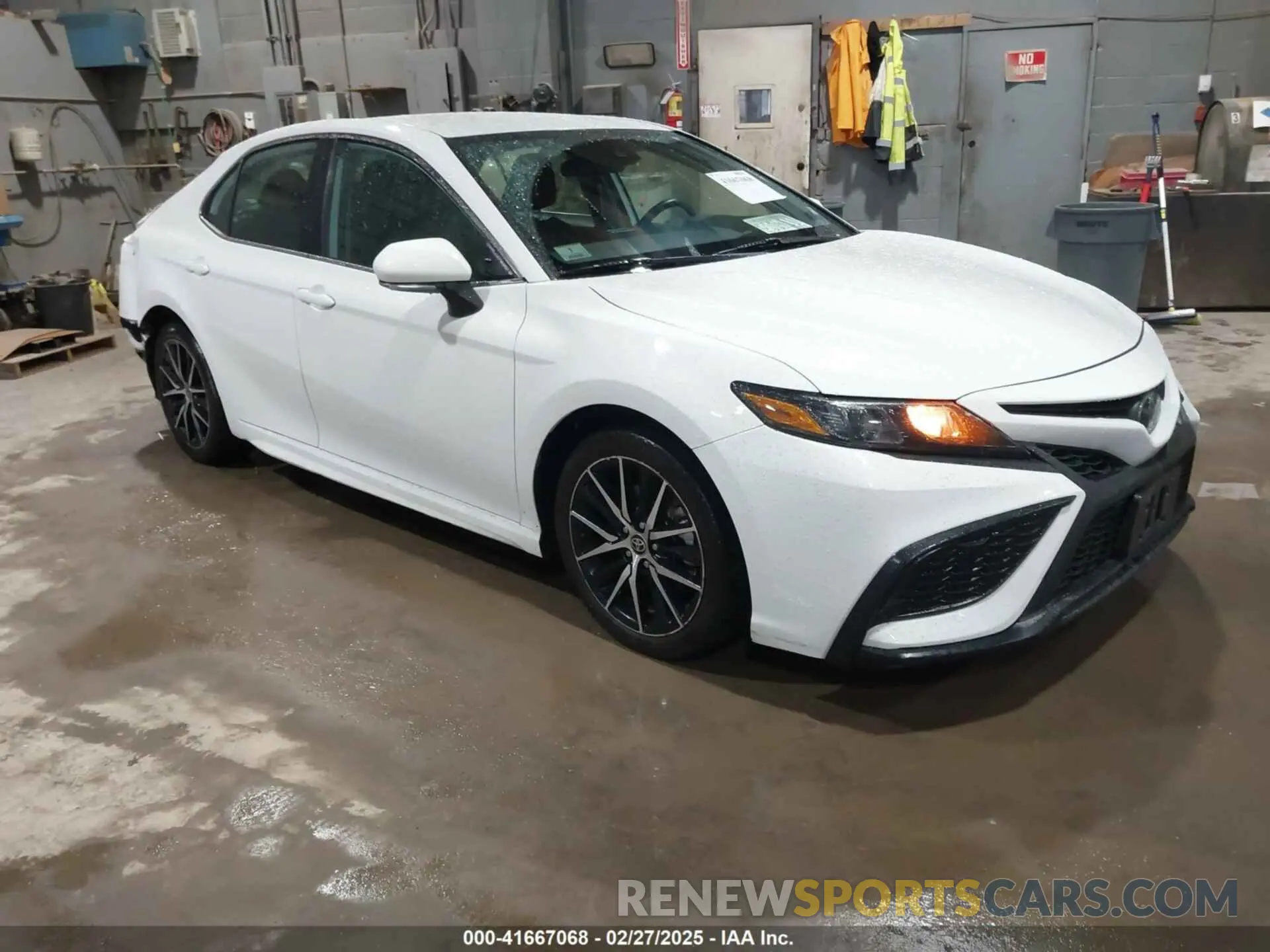 1 Photograph of a damaged car 4T1G11AK7PU768185 TOYOTA CAMRY 2023