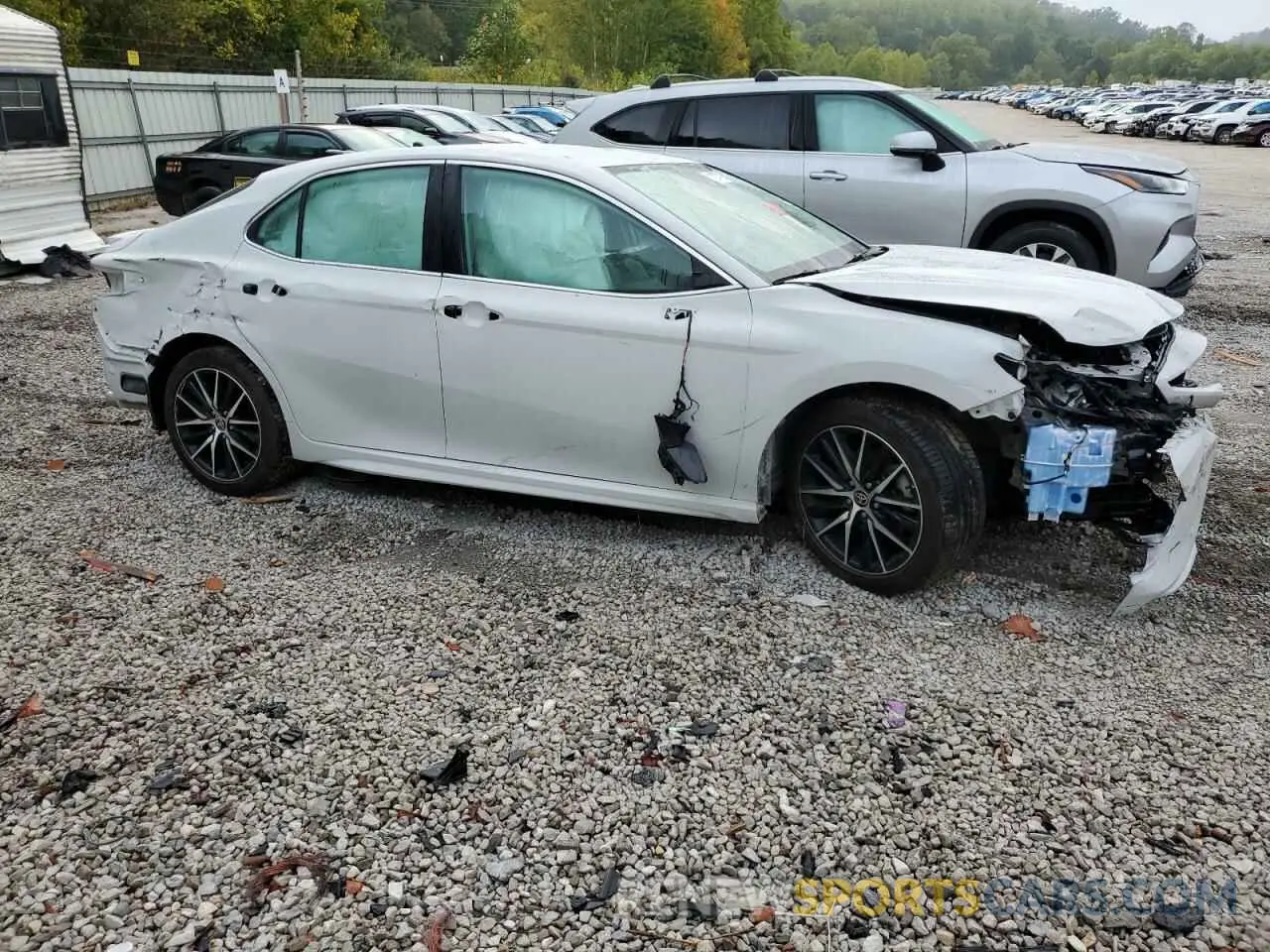 4 Photograph of a damaged car 4T1G11AK8PU096265 TOYOTA CAMRY 2023