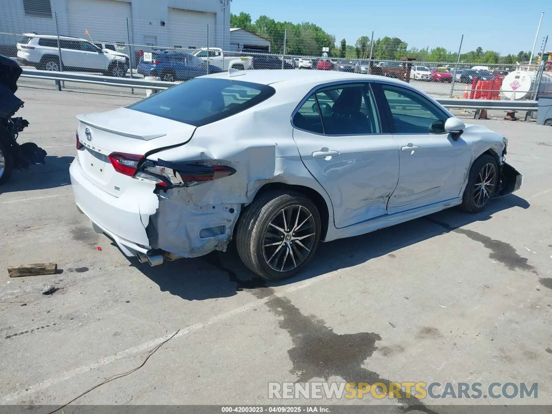 4 Photograph of a damaged car 4T1G11AK8PU108947 TOYOTA CAMRY 2023