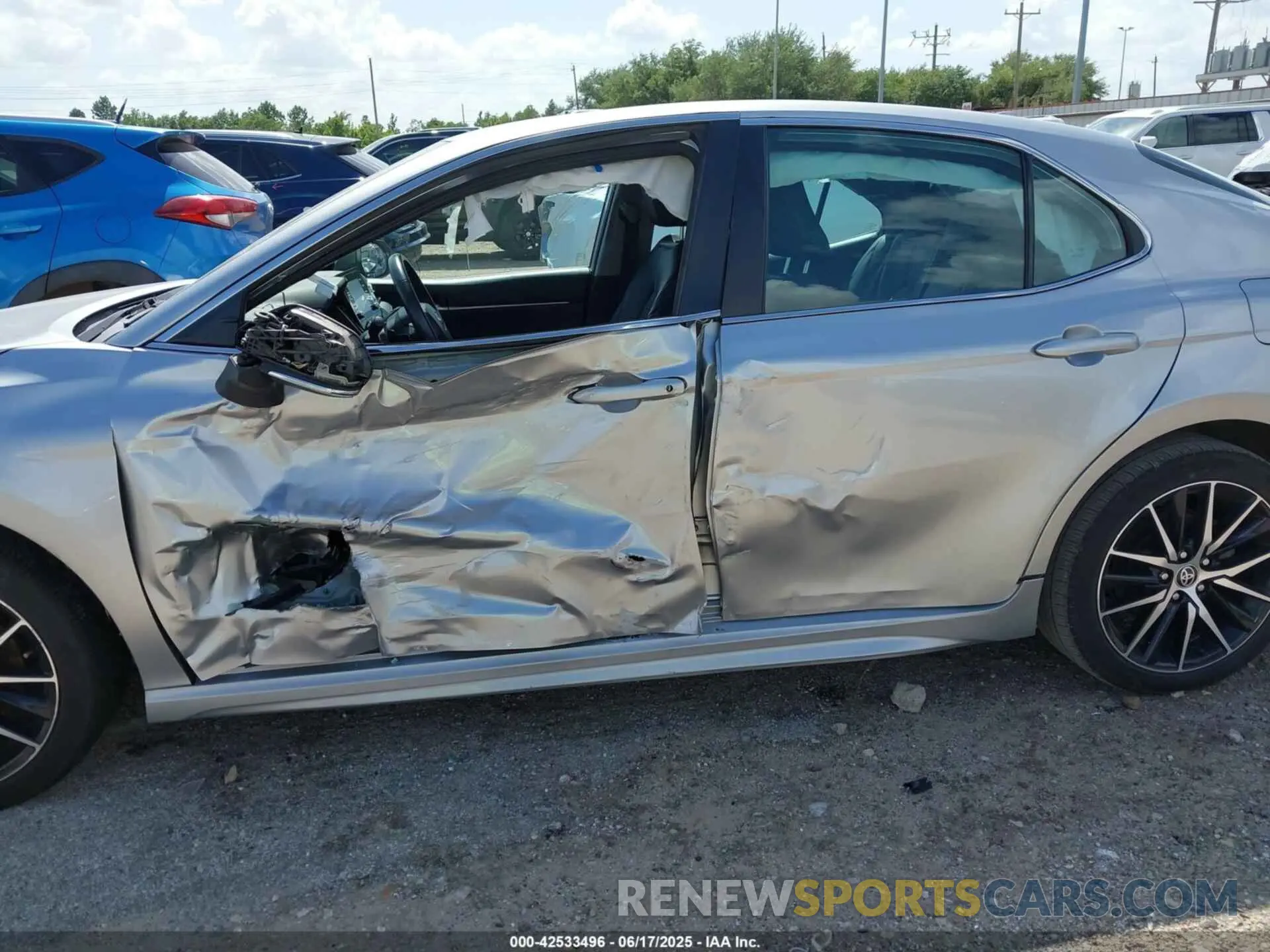 6 Photograph of a damaged car 4T1G11AK8PU761083 TOYOTA CAMRY 2023