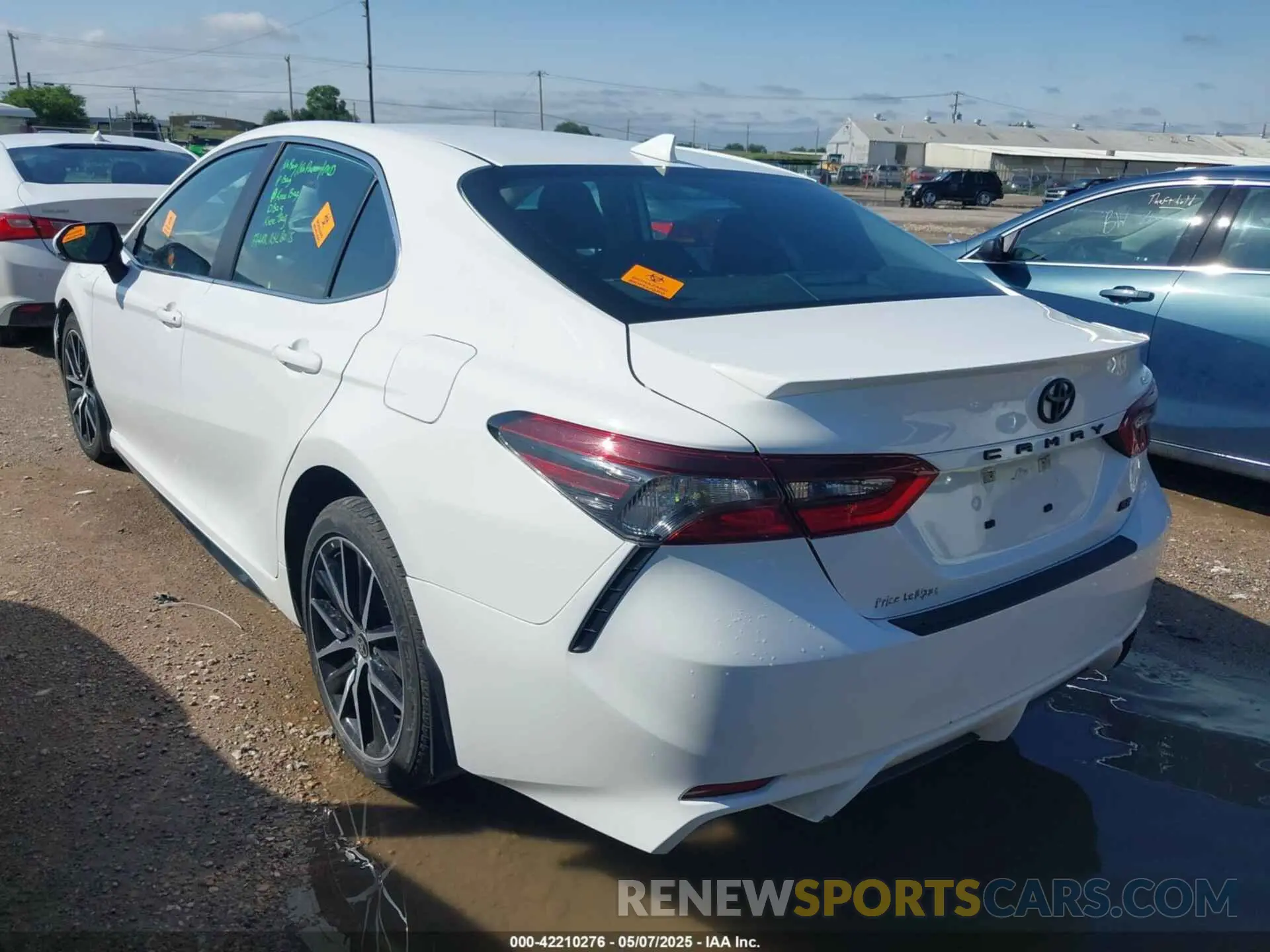 3 Photograph of a damaged car 4T1G11AK8PU794813 TOYOTA CAMRY 2023
