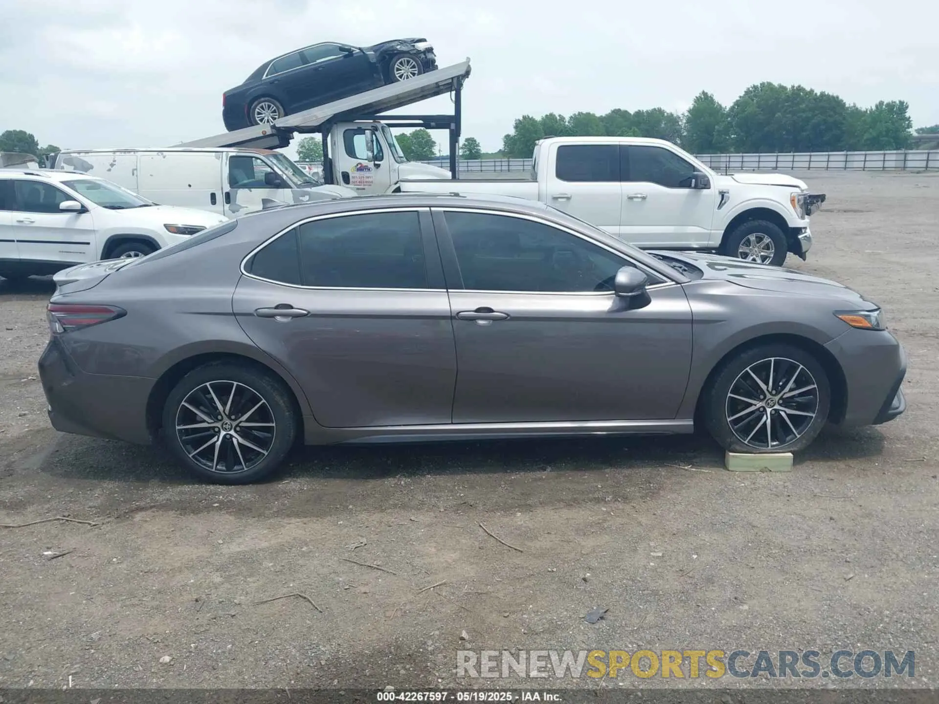 13 Photograph of a damaged car 4T1G11AK8PU798523 TOYOTA CAMRY 2023