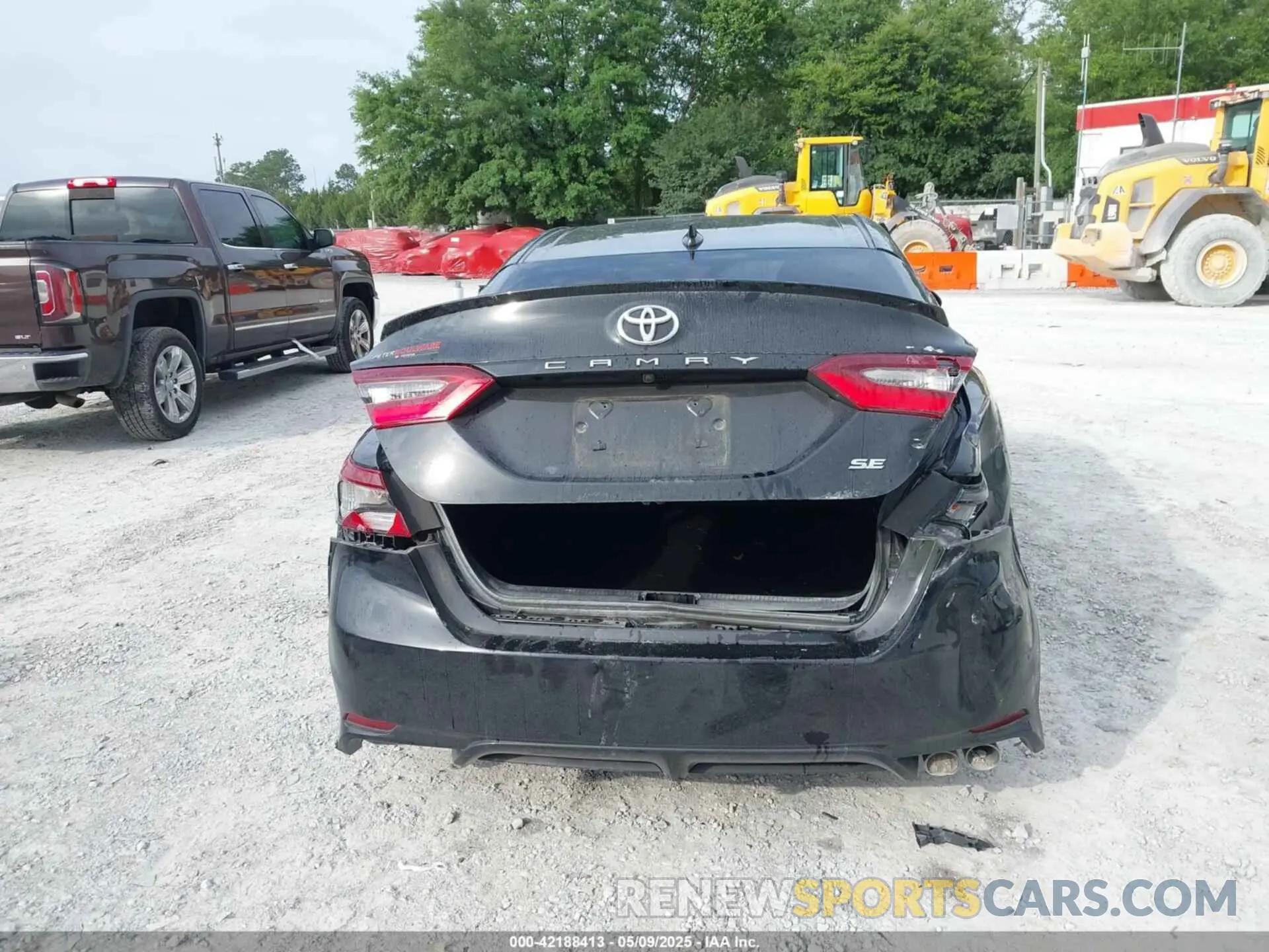 17 Photograph of a damaged car 4T1G11AK9PU796795 TOYOTA CAMRY 2023