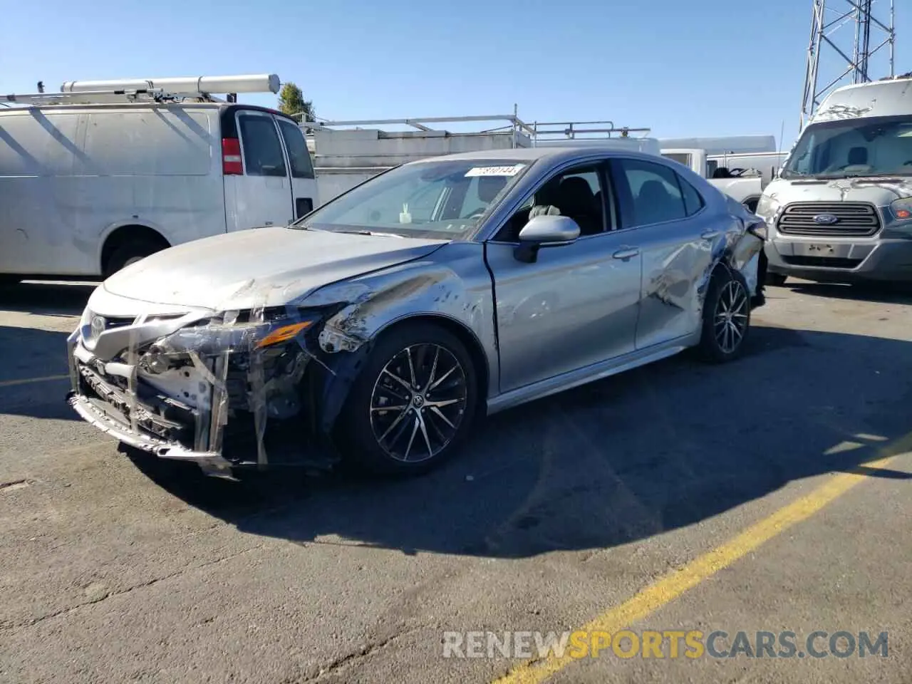 1 Photograph of a damaged car 4T1G11AKXPU152898 TOYOTA CAMRY 2023