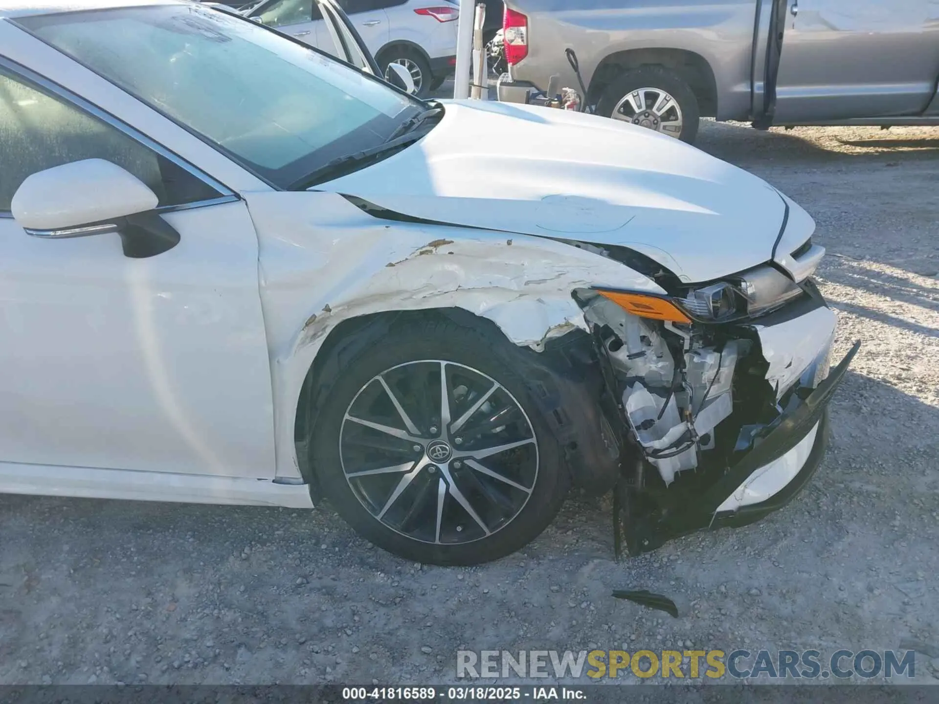 6 Photograph of a damaged car 4T1G11AKXPU153288 TOYOTA CAMRY 2023
