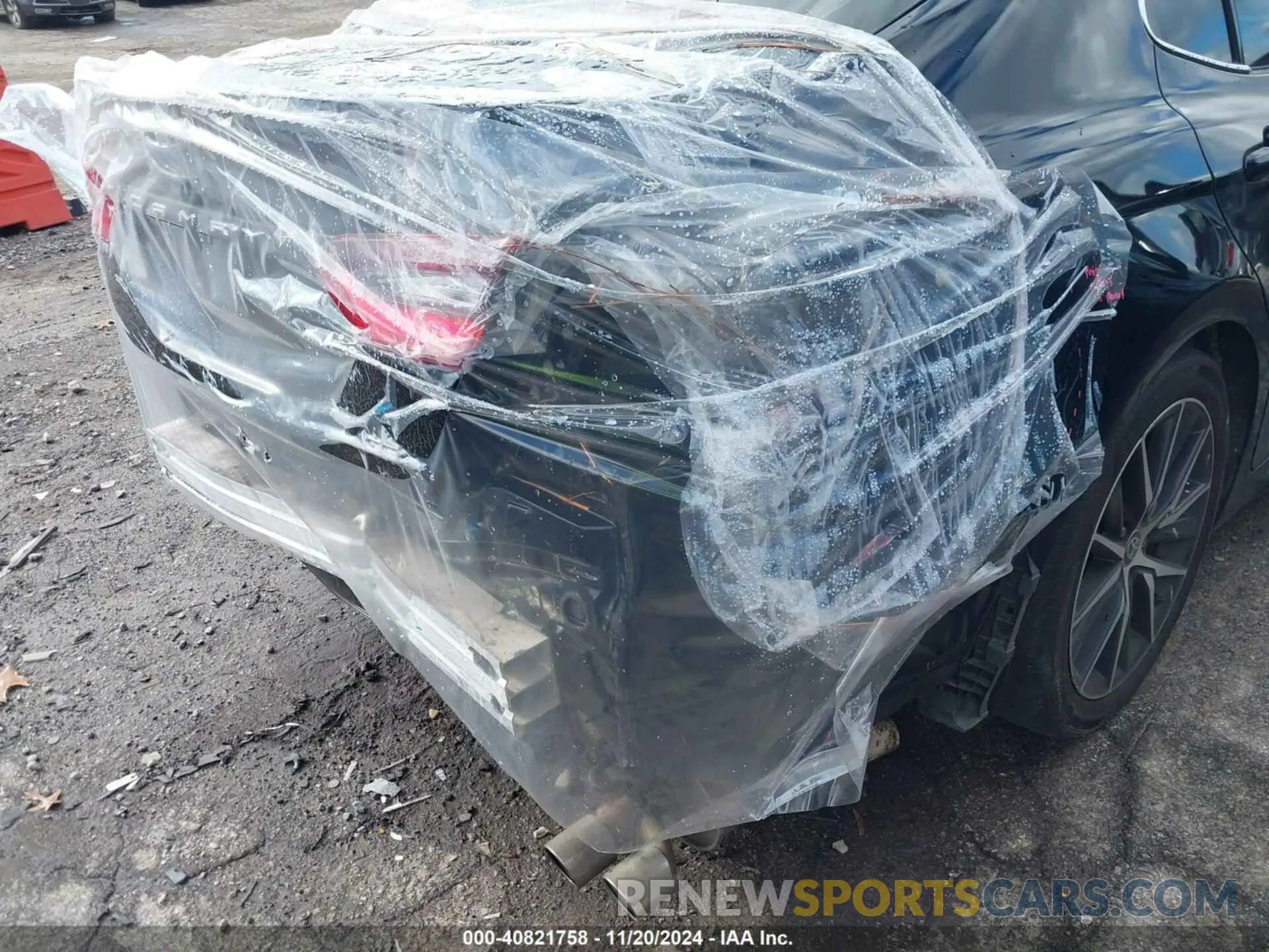 17 Photograph of a damaged car 4T1G11AKXPU748688 TOYOTA CAMRY 2023