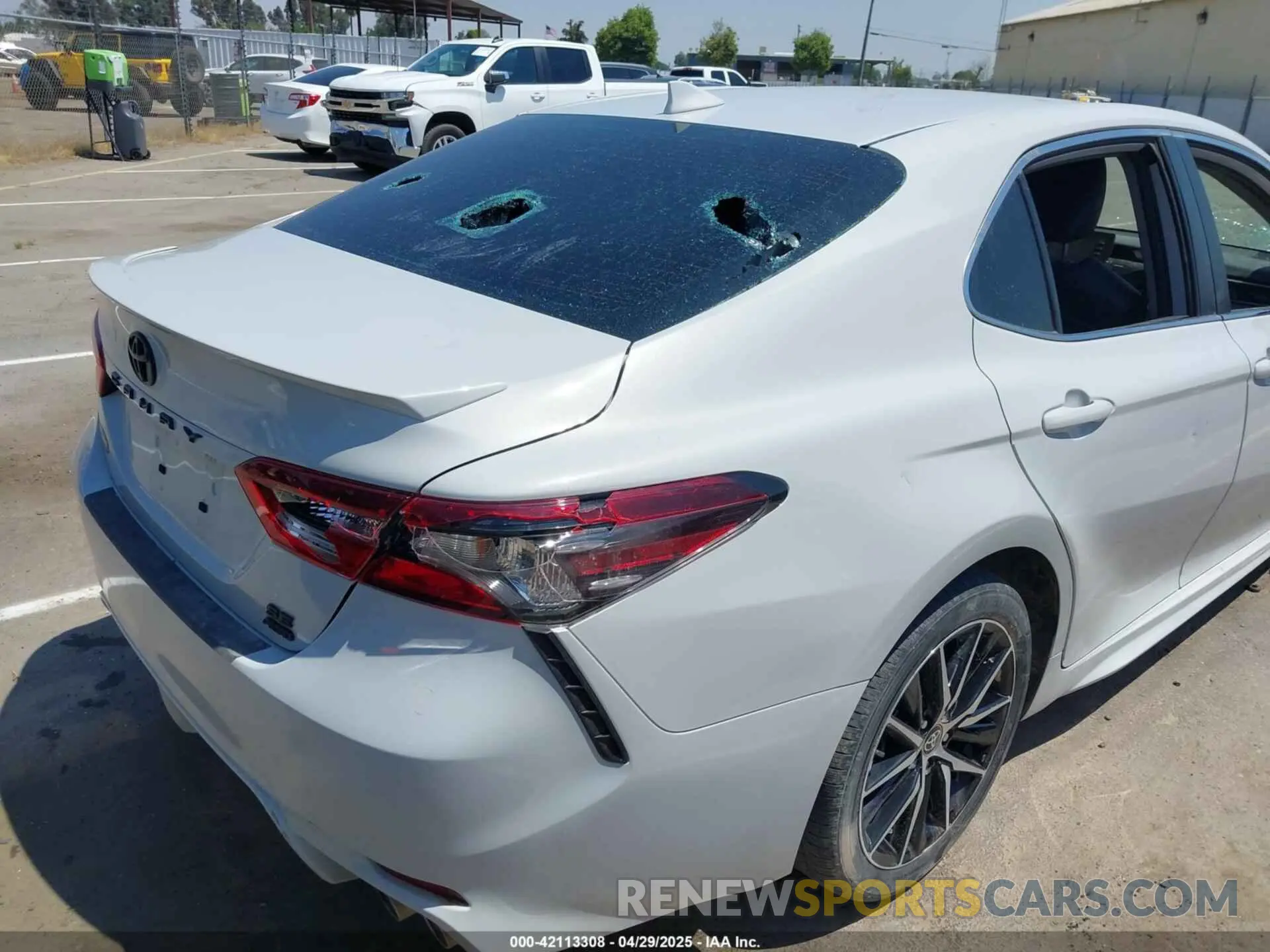 16 Photograph of a damaged car 4T1G11BK0PU099904 TOYOTA CAMRY 2023