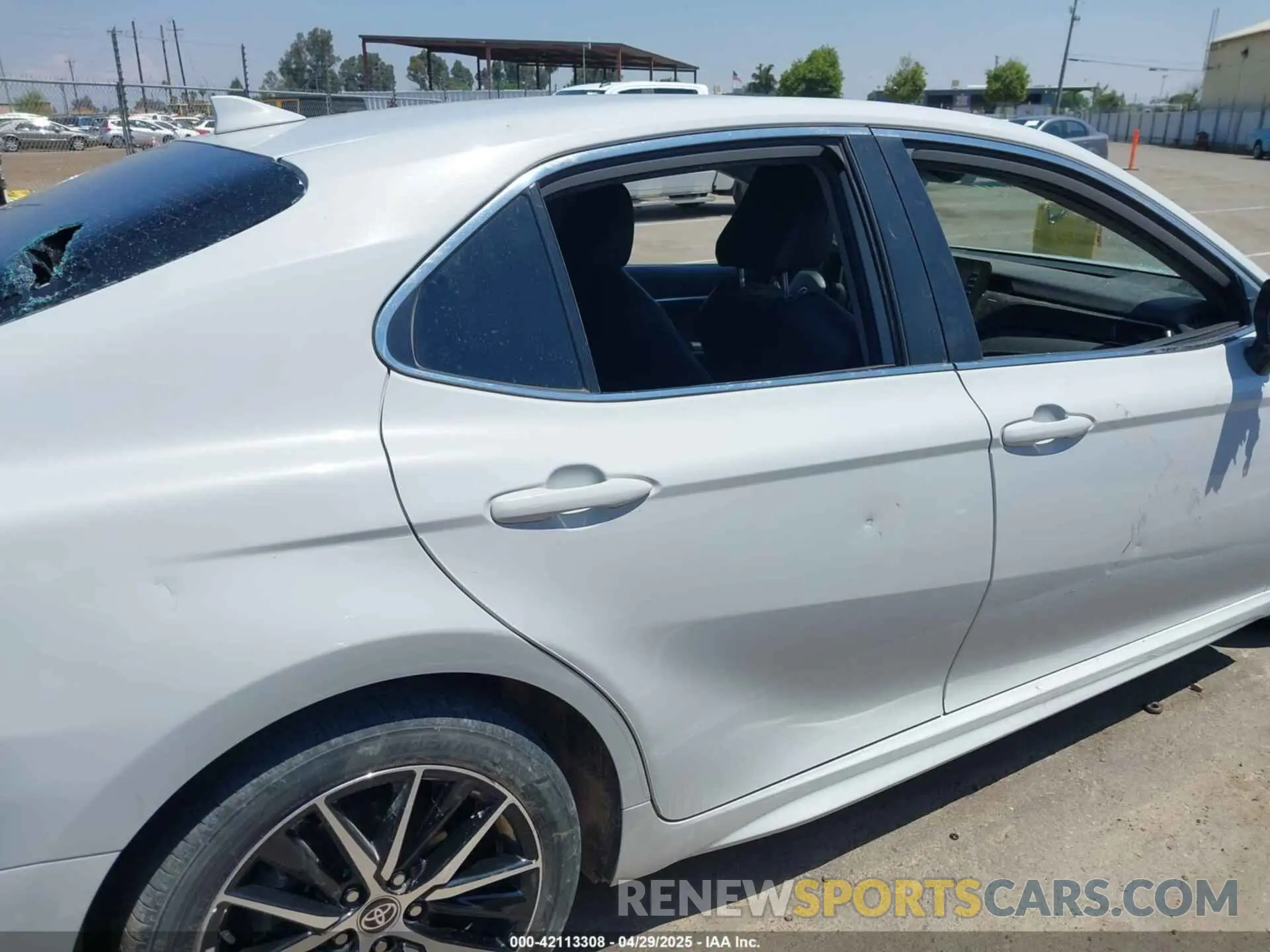 17 Photograph of a damaged car 4T1G11BK0PU099904 TOYOTA CAMRY 2023