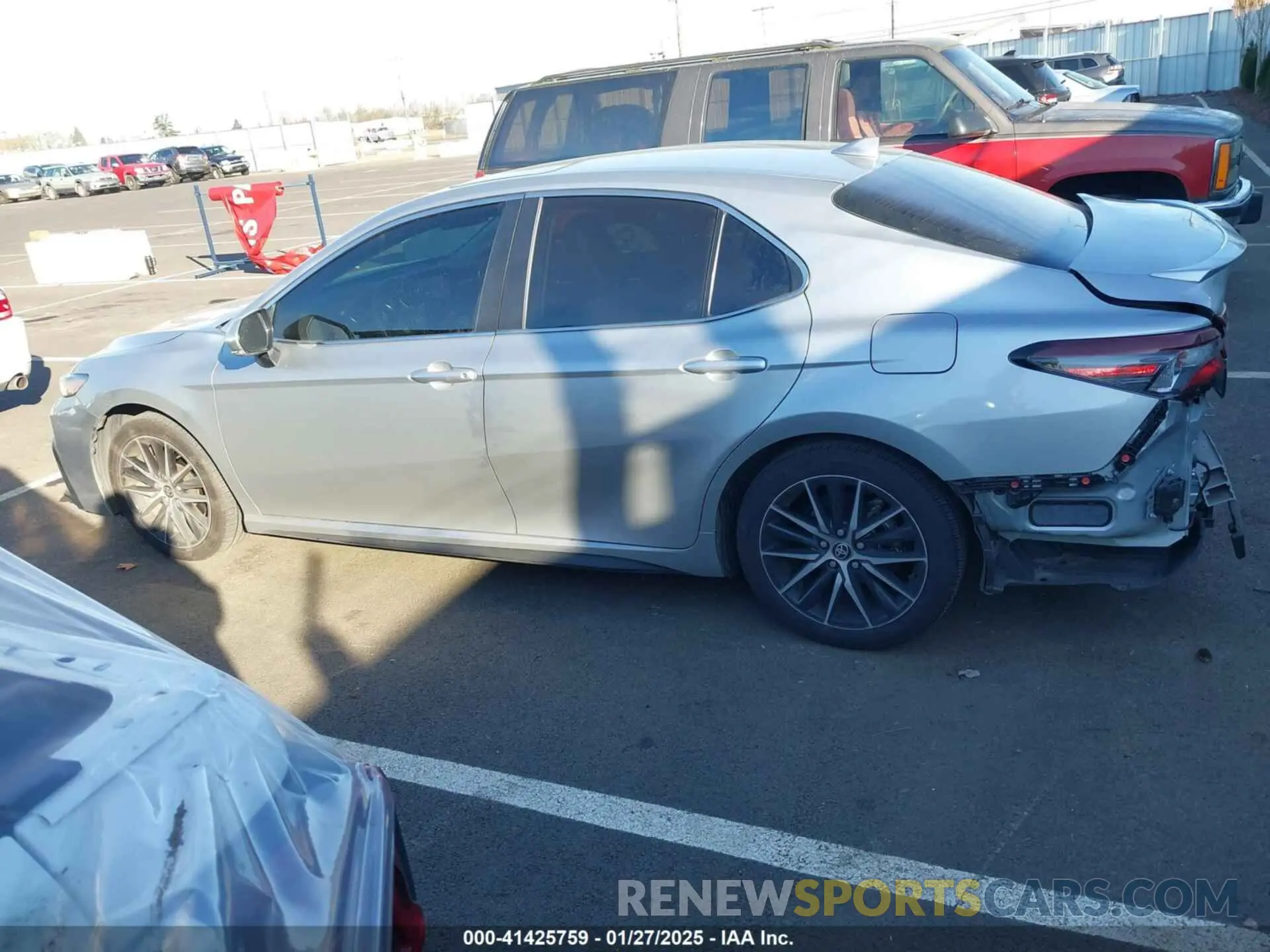 15 Photograph of a damaged car 4T1G11BK2PU077421 TOYOTA CAMRY 2023
