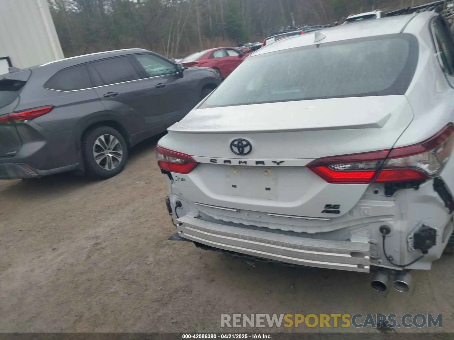 16 Photograph of a damaged car 4T1G11BK2PU103919 TOYOTA CAMRY 2023