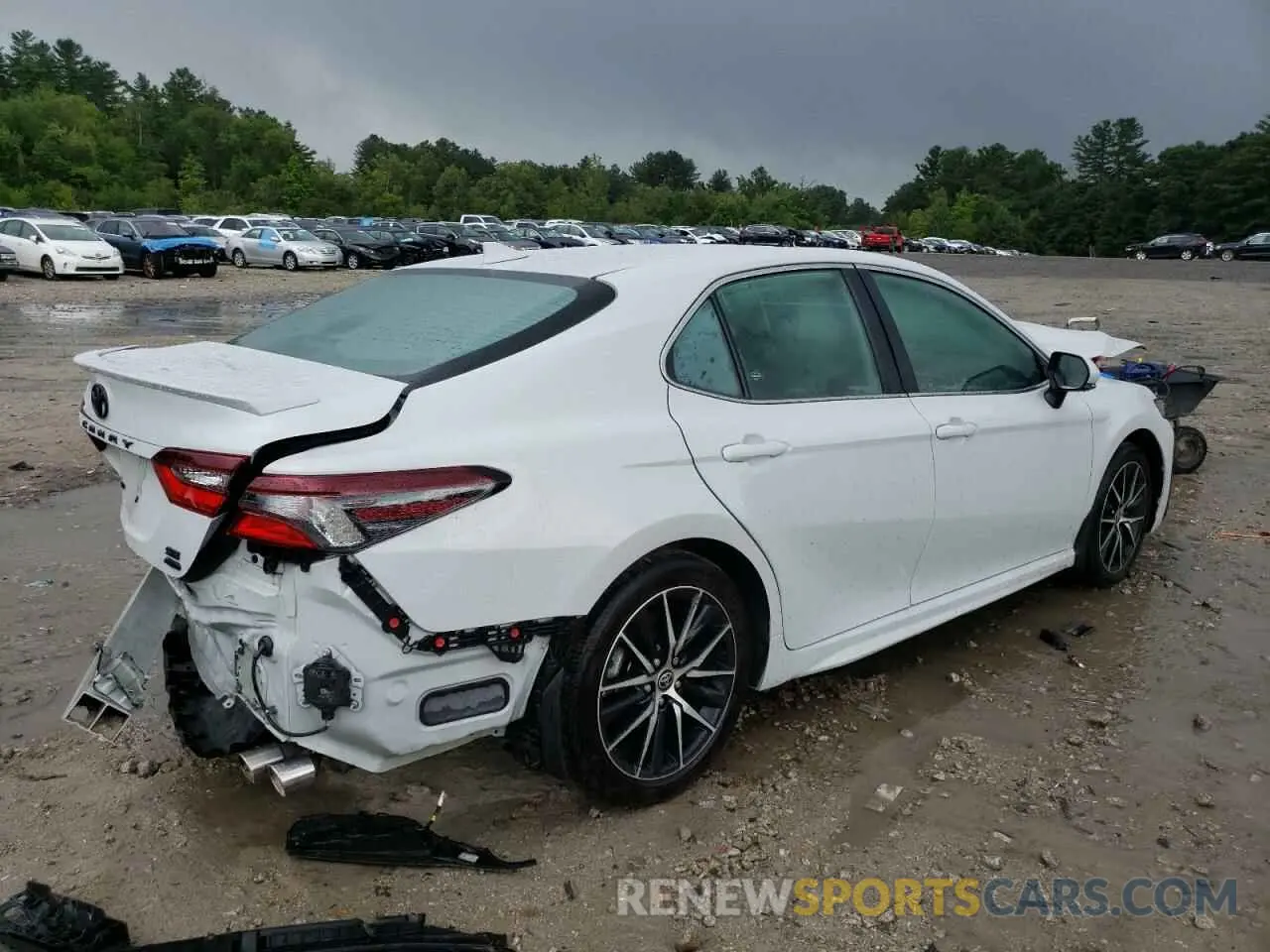 3 Photograph of a damaged car 4T1G11BK4PU076464 TOYOTA CAMRY 2023