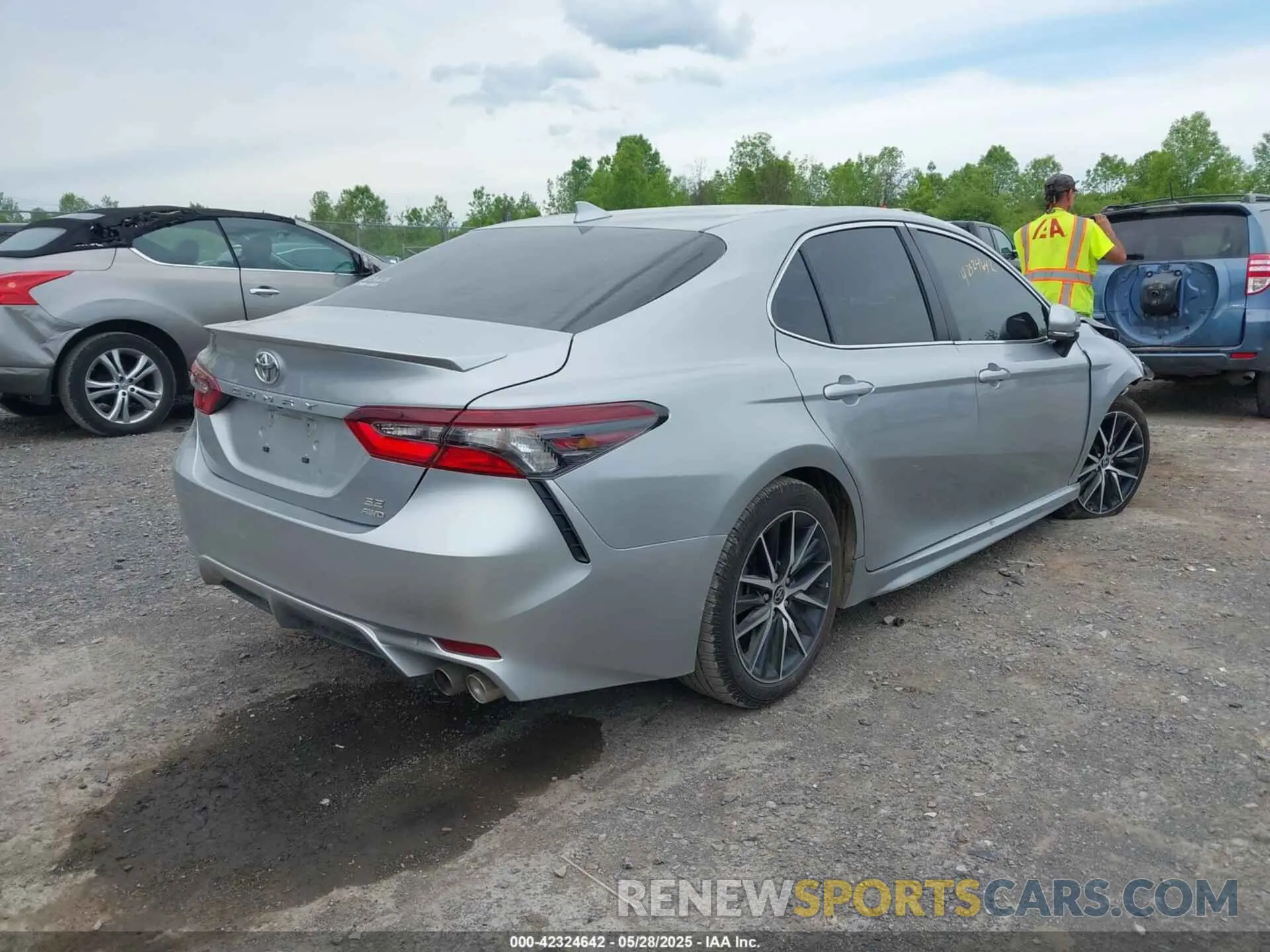 4 Photograph of a damaged car 4T1G11BK4PU089652 TOYOTA CAMRY 2023