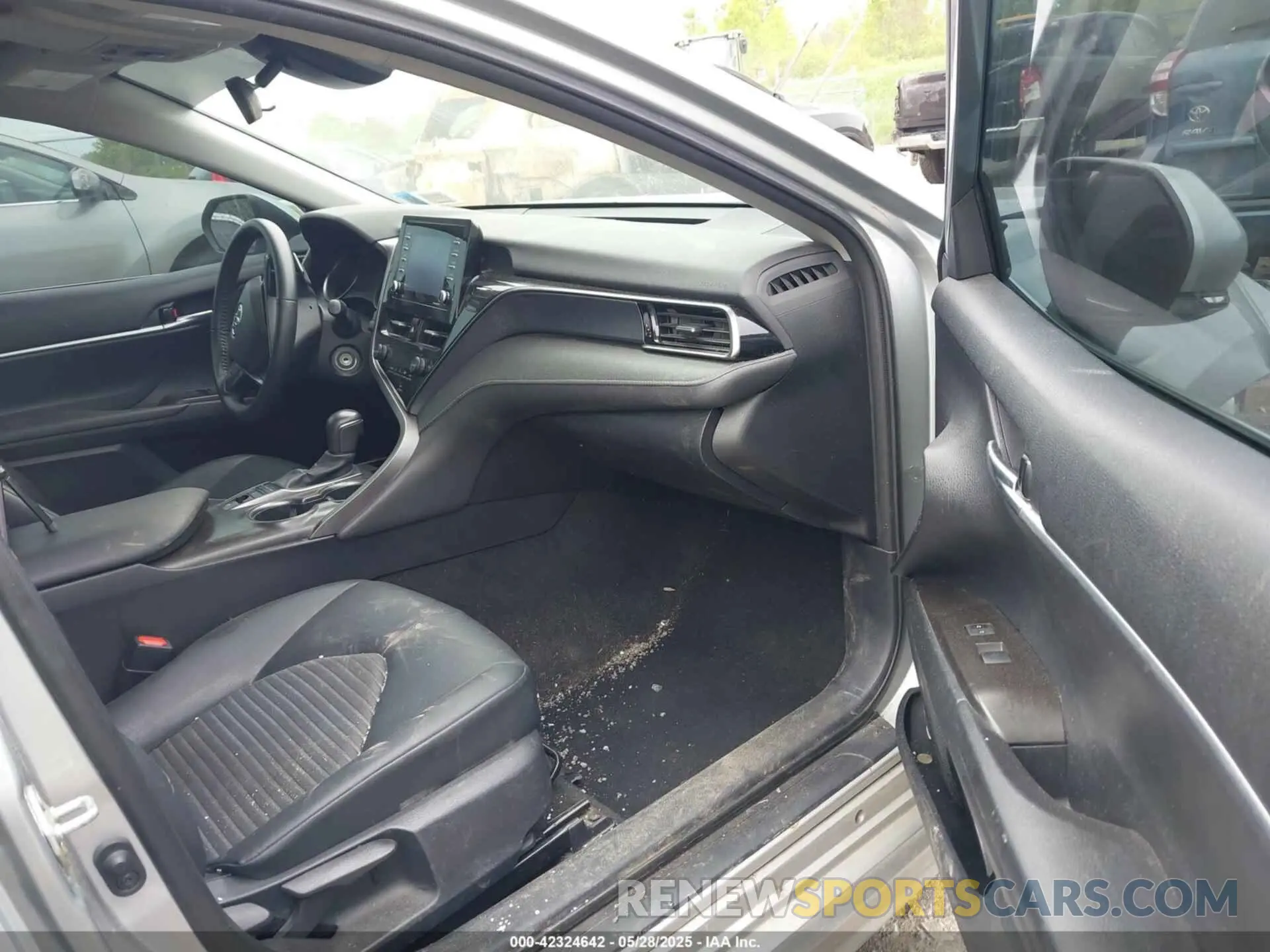 5 Photograph of a damaged car 4T1G11BK4PU089652 TOYOTA CAMRY 2023