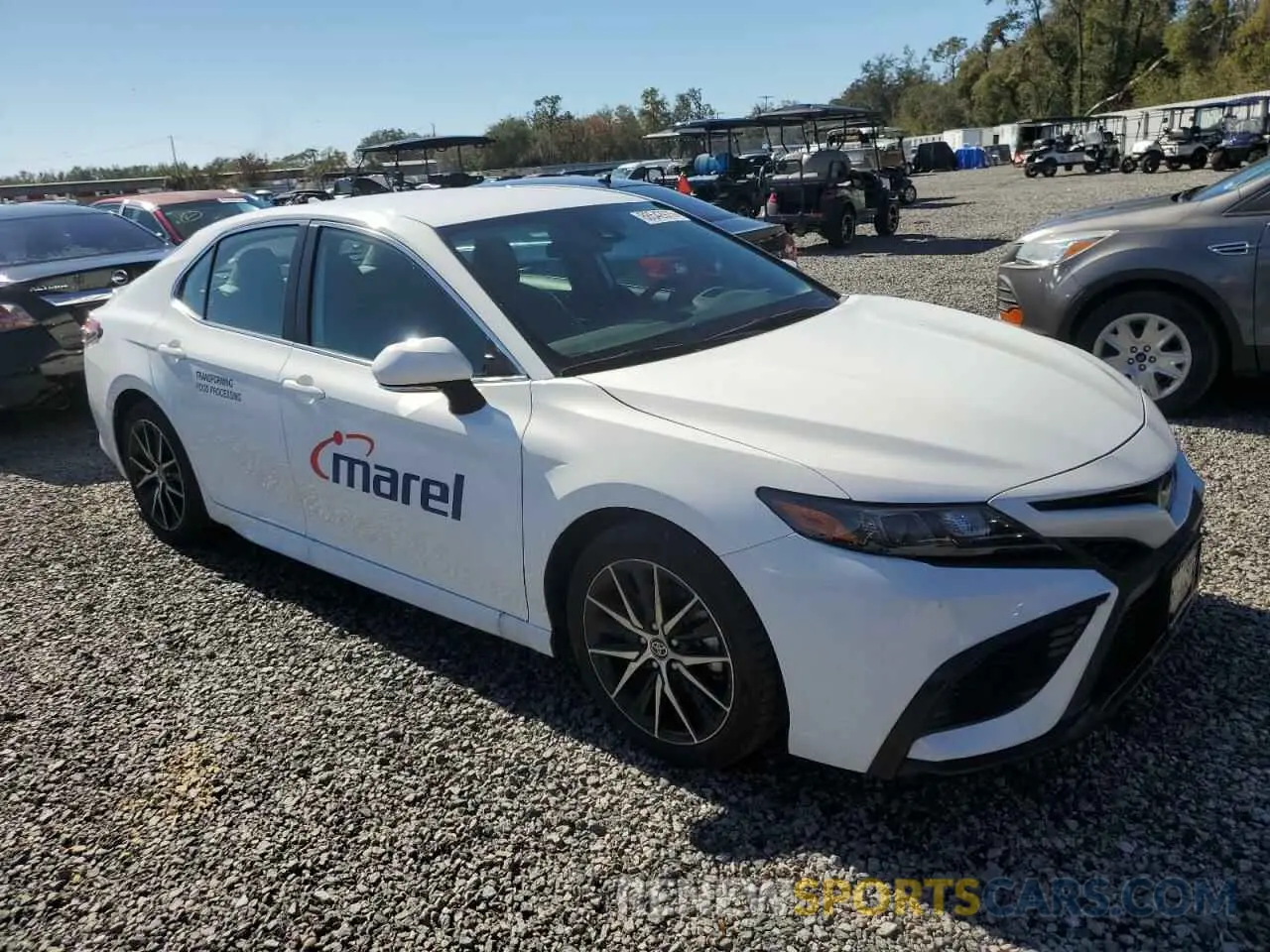 4 Photograph of a damaged car 4T1G11BK6PU101428 TOYOTA CAMRY 2023