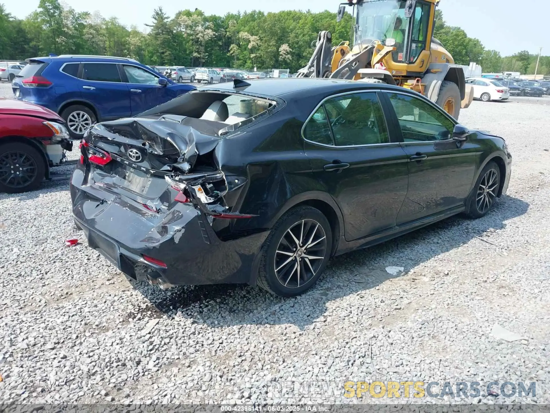 4 Photograph of a damaged car 4T1G11BKXPU101092 TOYOTA CAMRY 2023