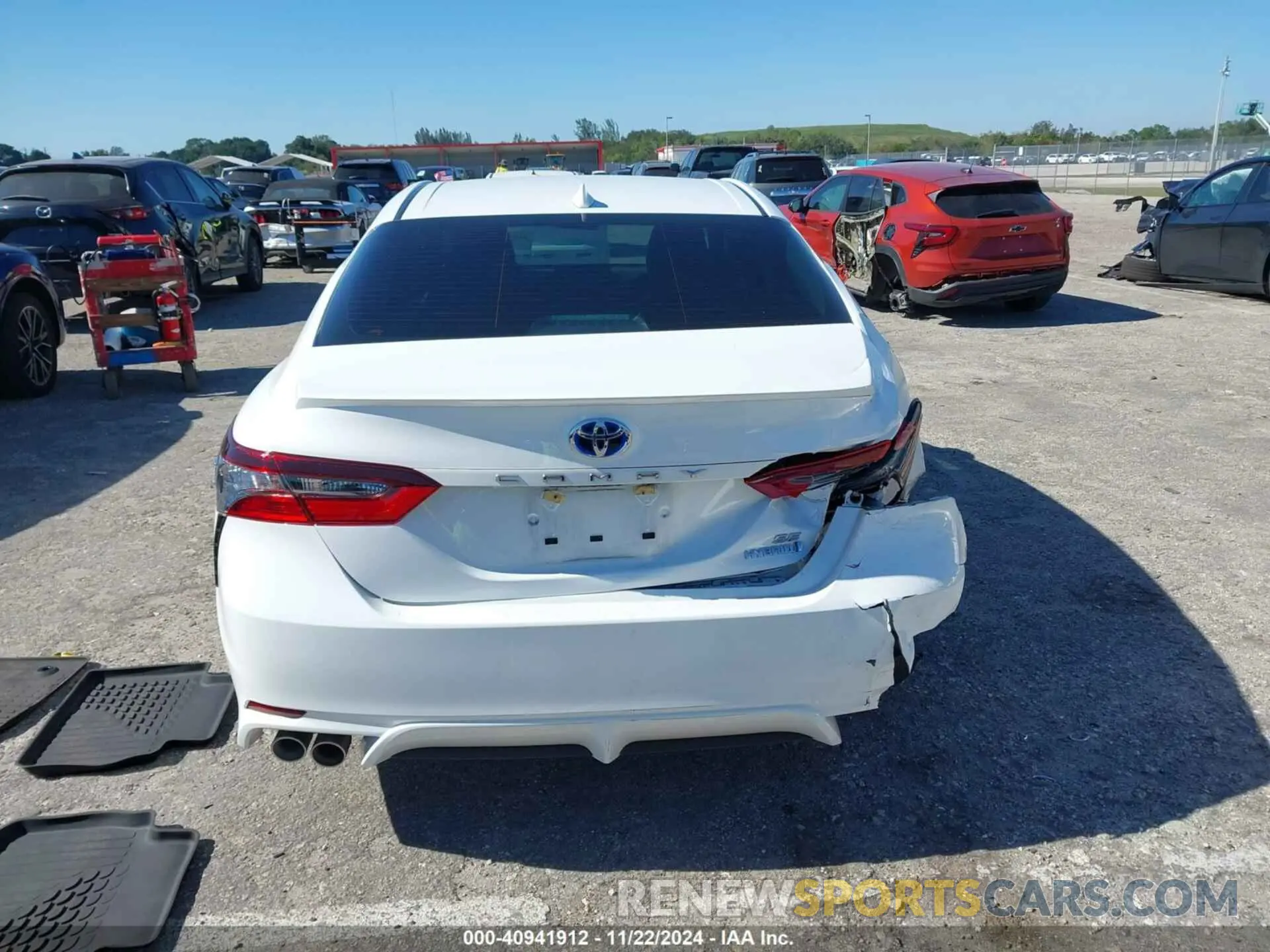 16 Photograph of a damaged car 4T1G31AK1PU616459 TOYOTA CAMRY 2023