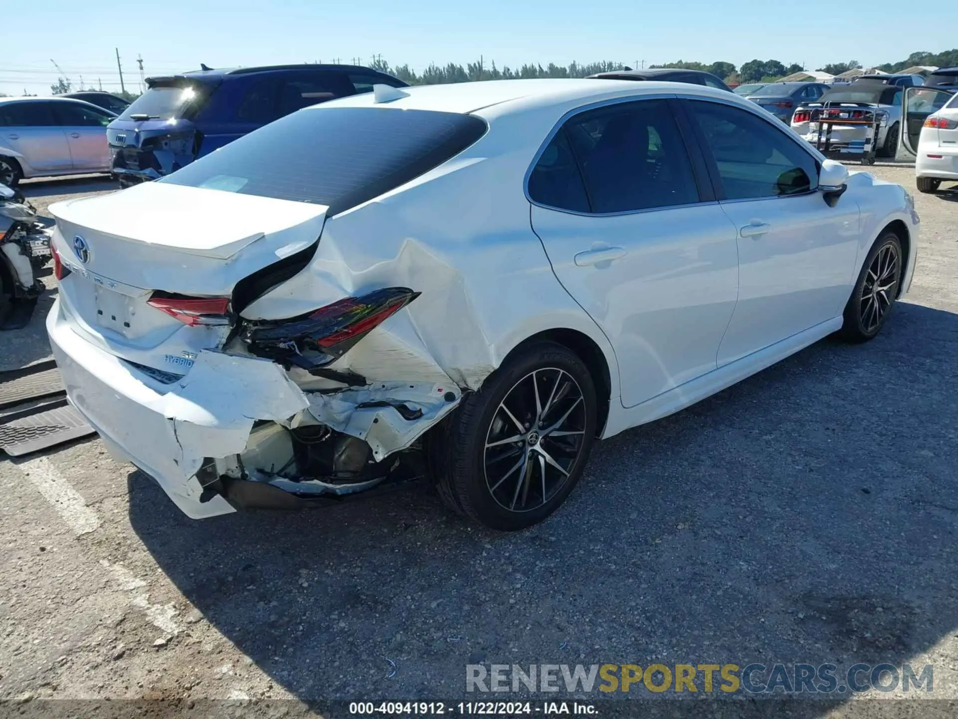 4 Photograph of a damaged car 4T1G31AK1PU616459 TOYOTA CAMRY 2023