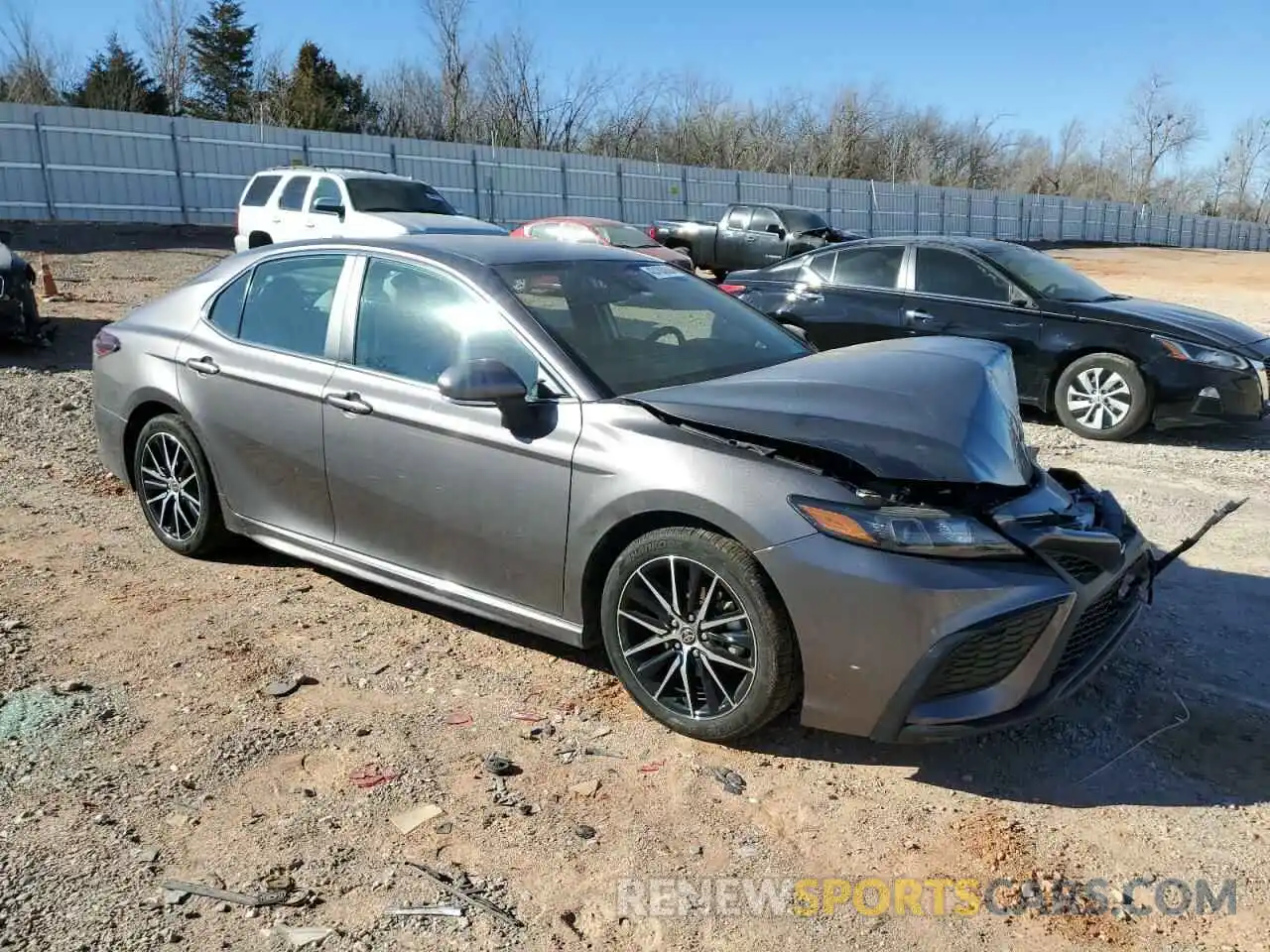 4 Photograph of a damaged car 4T1G31AK2PU609911 TOYOTA CAMRY 2023