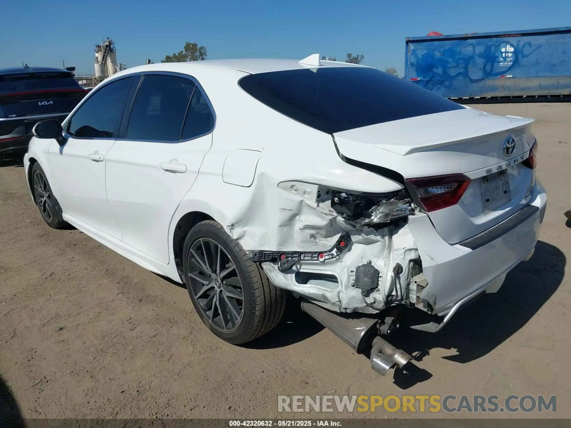 3 Photograph of a damaged car 4T1G31AK3PU606614 TOYOTA CAMRY 2023
