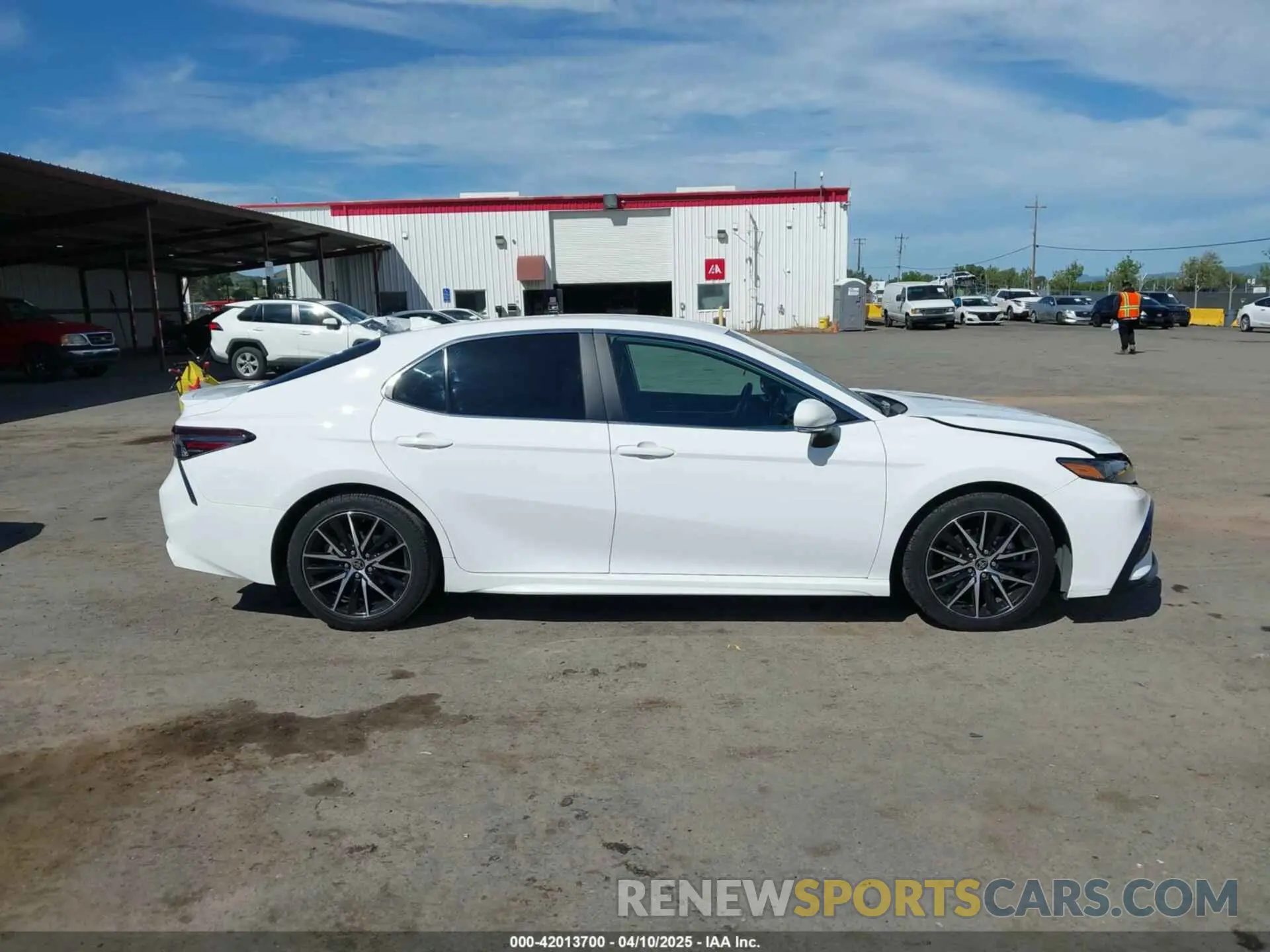 13 Photograph of a damaged car 4T1G31AK3PU615412 TOYOTA CAMRY 2023