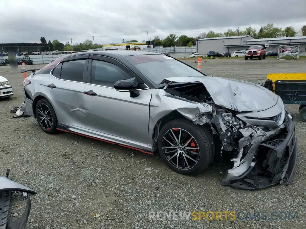 4 Photograph of a damaged car 4T1G31AK5PU616478 TOYOTA CAMRY 2023