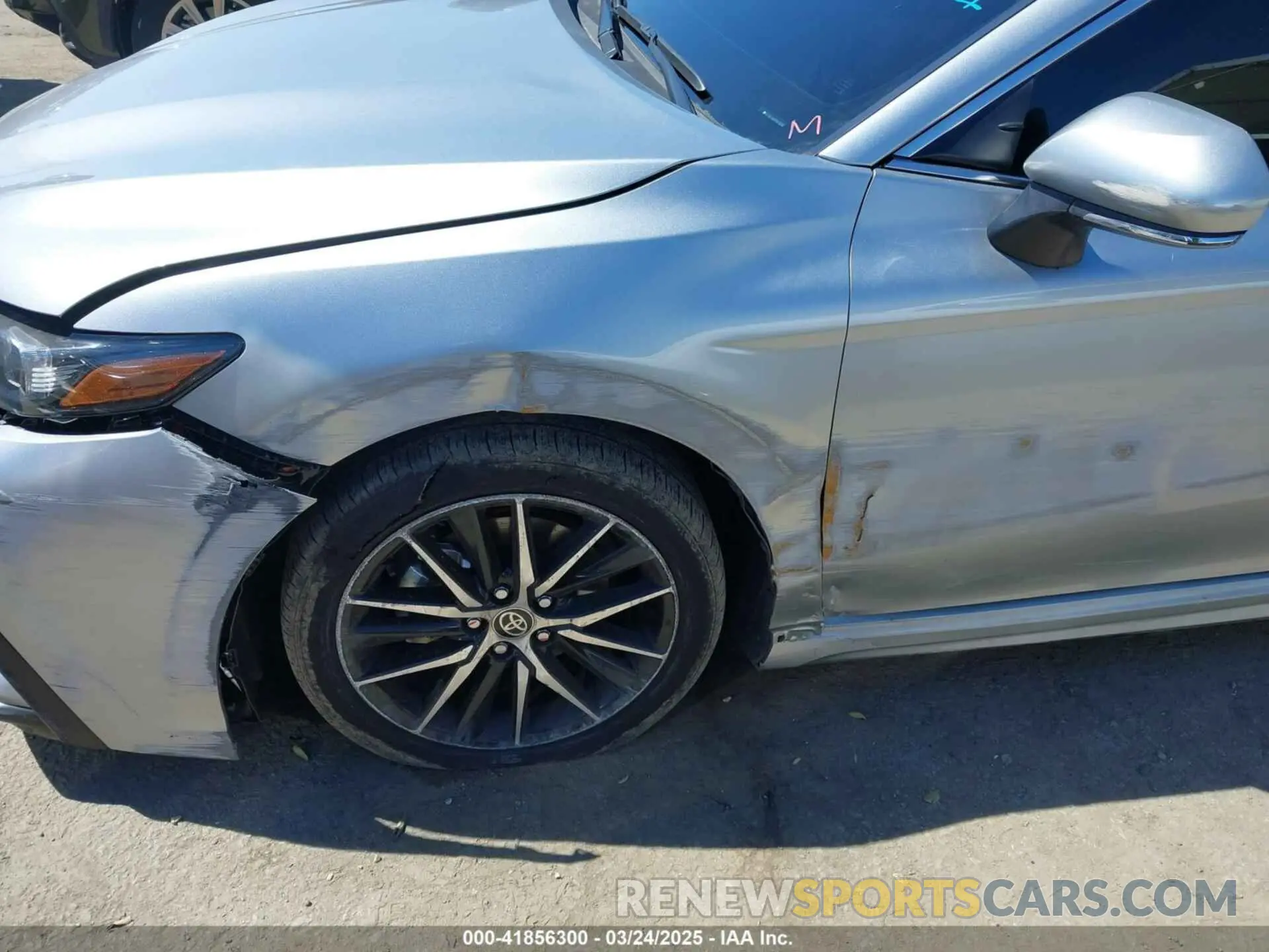 17 Photograph of a damaged car 4T1G31AK6PU619082 TOYOTA CAMRY 2023