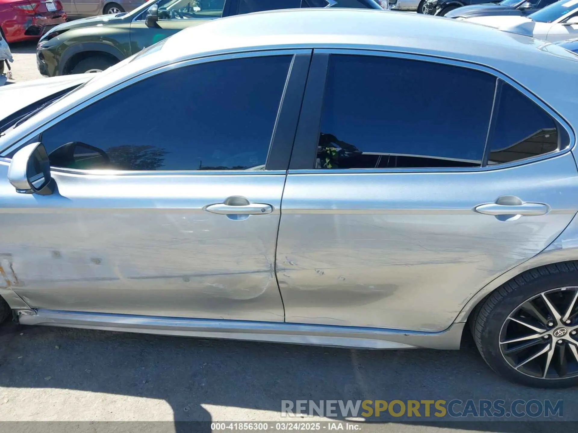 18 Photograph of a damaged car 4T1G31AK6PU619082 TOYOTA CAMRY 2023