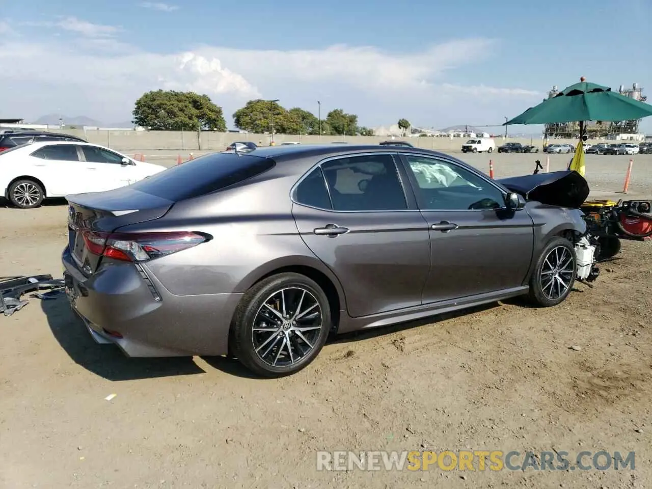 3 Photograph of a damaged car 4T1G31AK9PU616404 TOYOTA CAMRY 2023