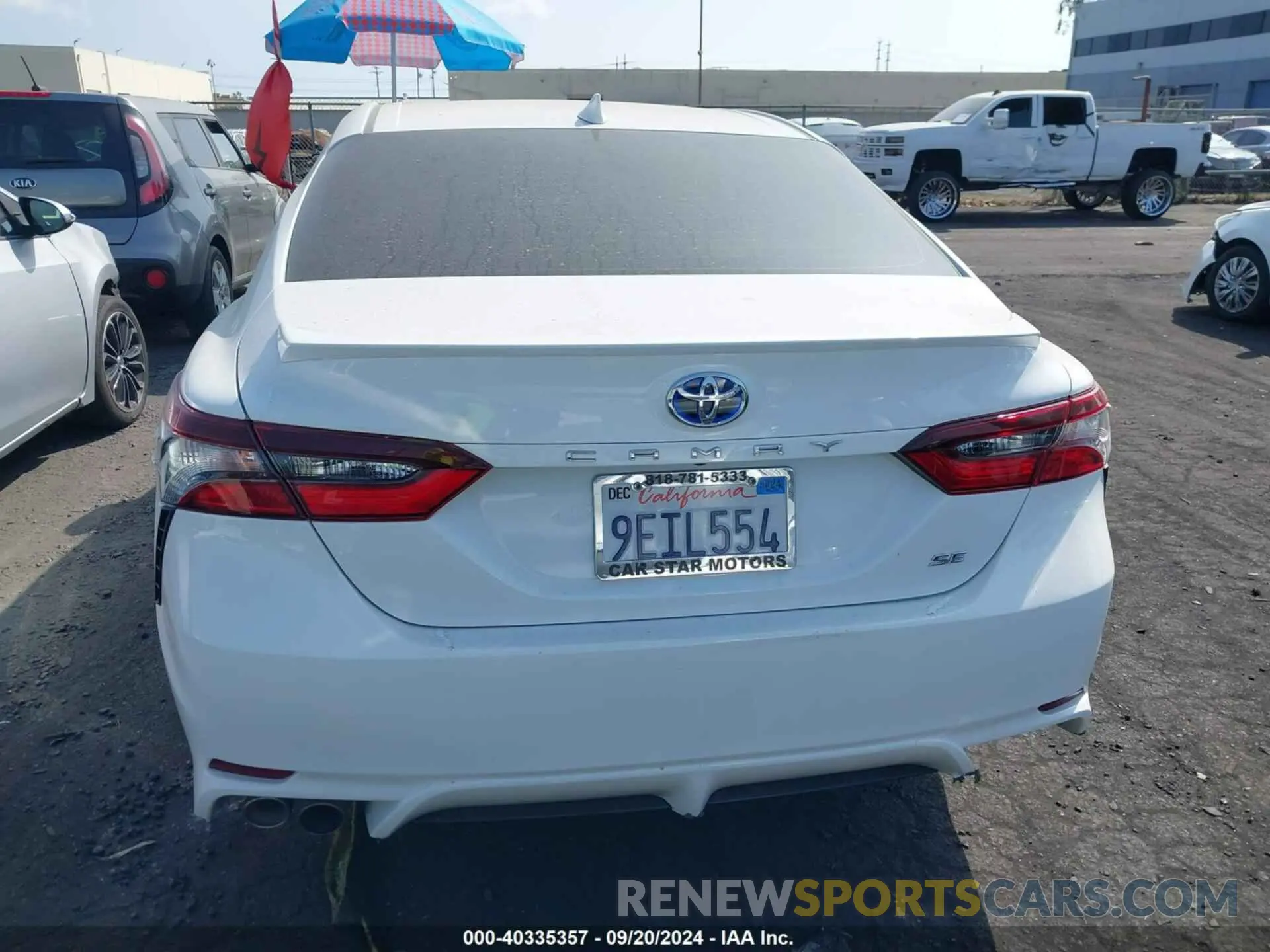 17 Photograph of a damaged car 4T1G31AKXPU609722 TOYOTA CAMRY 2023