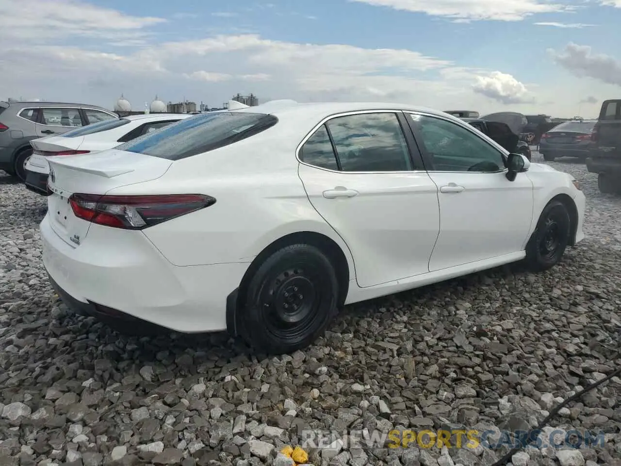 3 Photograph of a damaged car 4T1H31AK3PU604933 TOYOTA CAMRY 2023