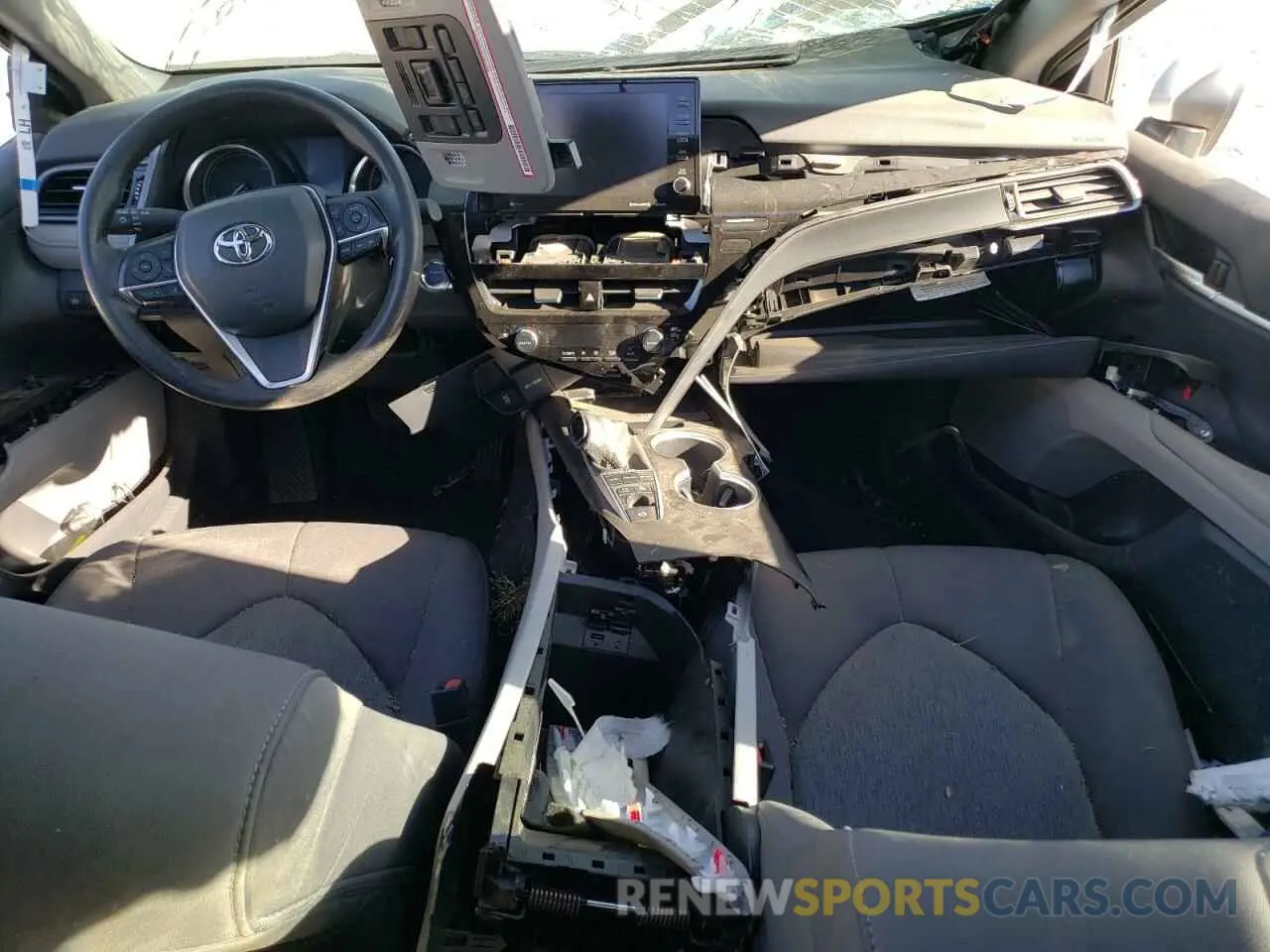 8 Photograph of a damaged car 4T1H31AKXPU052962 TOYOTA CAMRY 2023