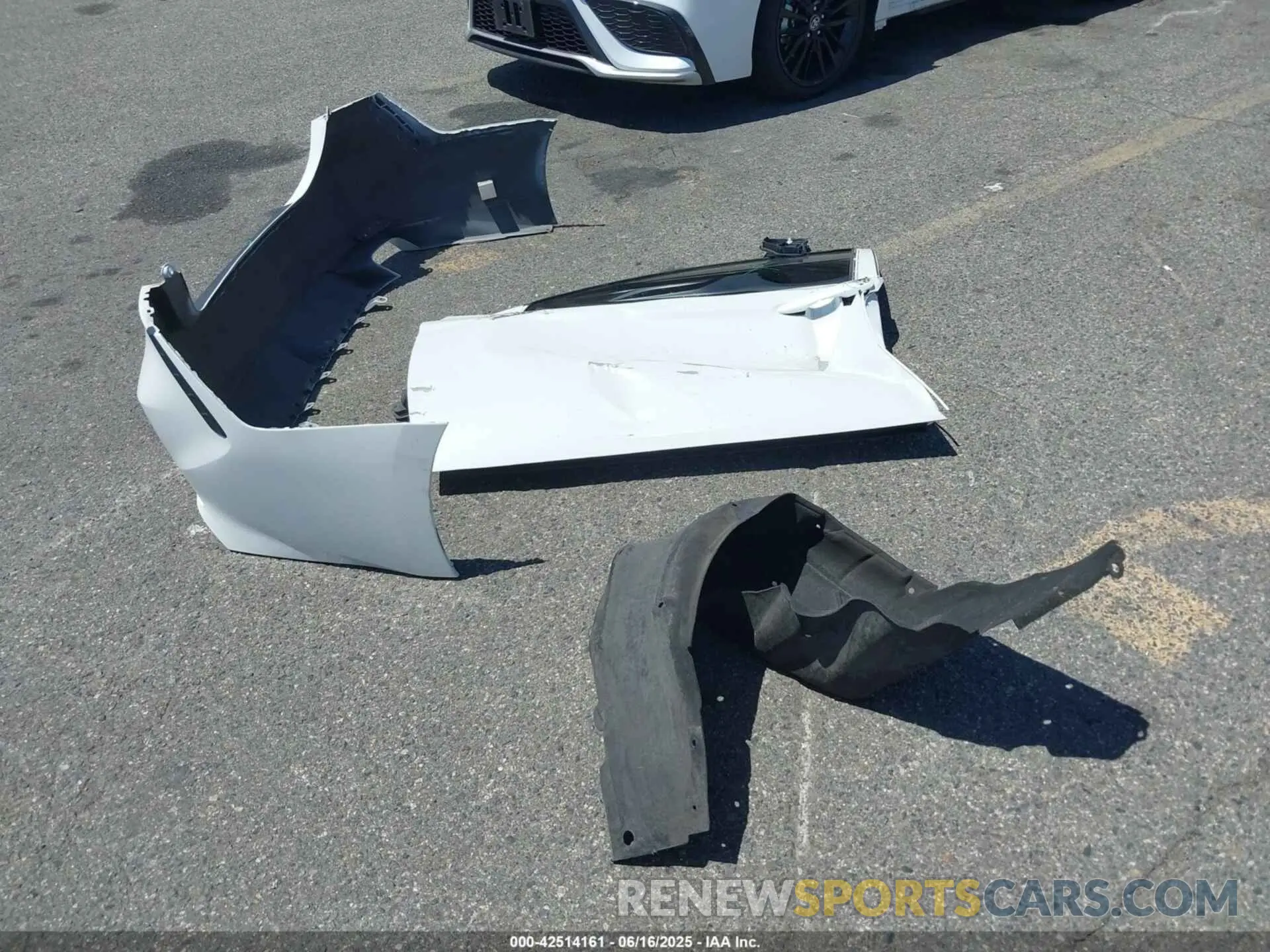 12 Photograph of a damaged car 4T1K31AK1PU051480 TOYOTA CAMRY 2023