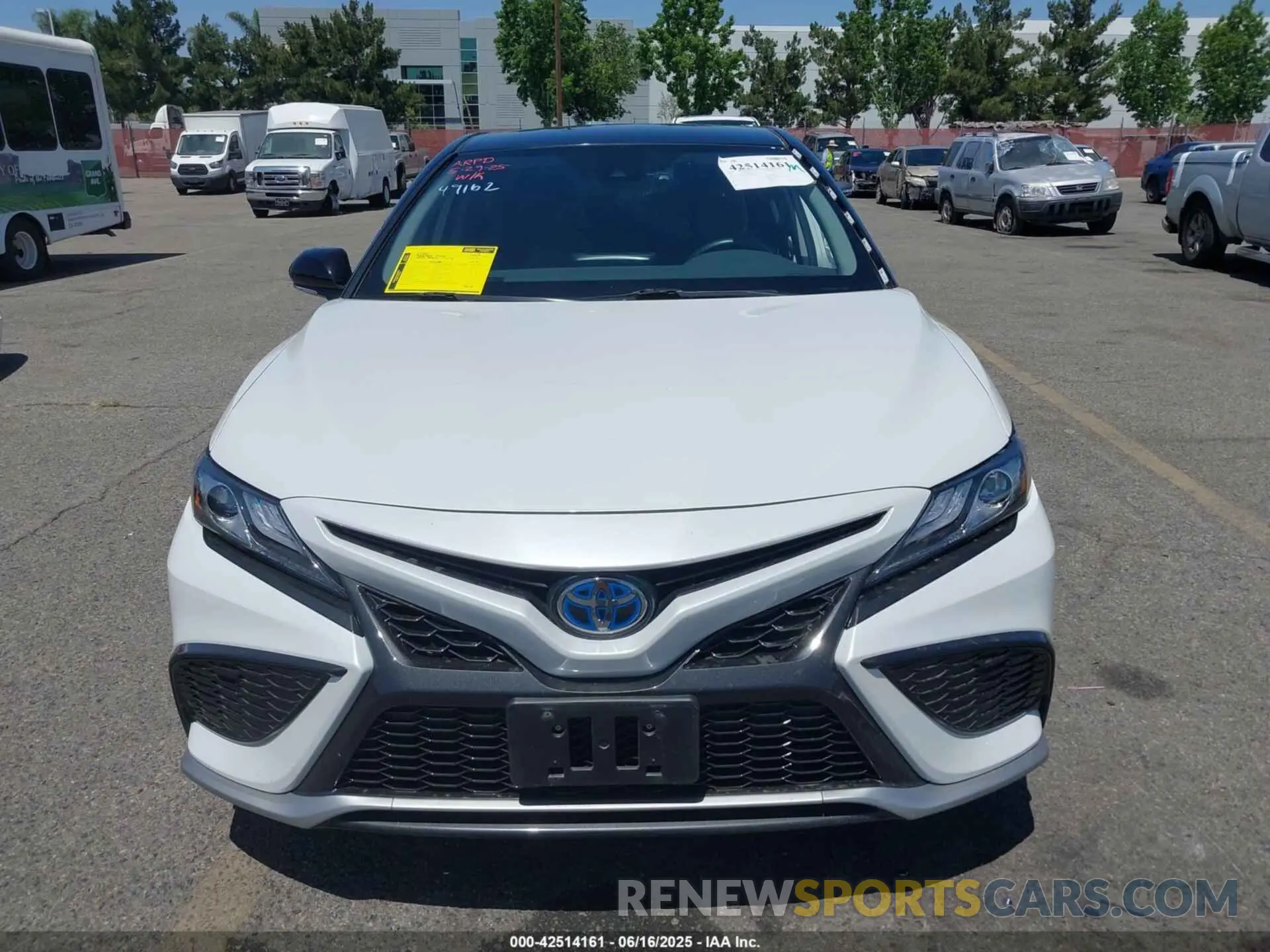13 Photograph of a damaged car 4T1K31AK1PU051480 TOYOTA CAMRY 2023
