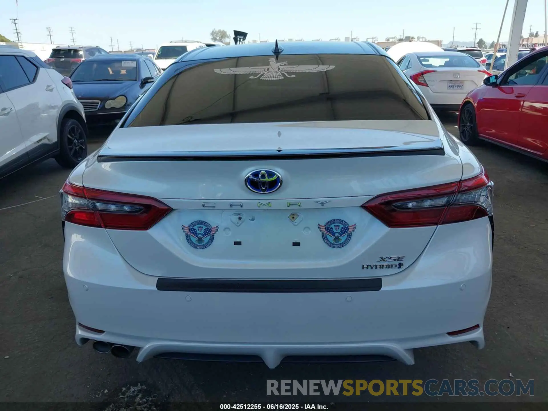 16 Photograph of a damaged car 4T1K31AK1PU058106 TOYOTA CAMRY 2023