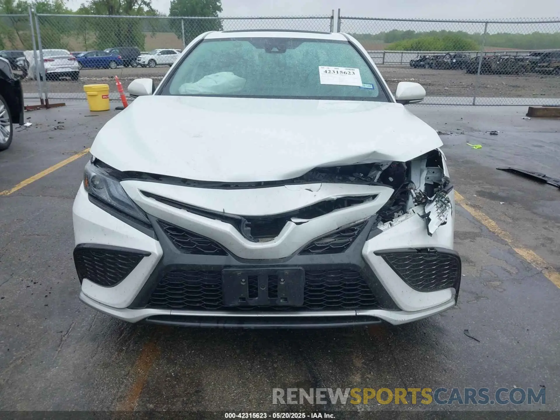 6 Photograph of a damaged car 4T1K31AK1PU603690 TOYOTA CAMRY 2023