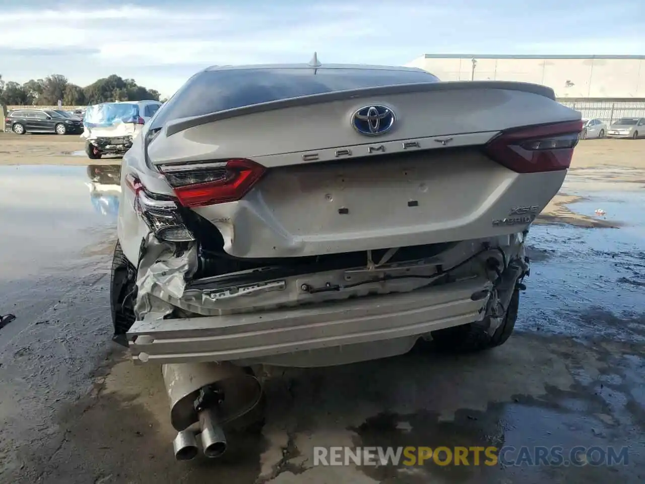 6 Photograph of a damaged car 4T1K31AK3PU052646 TOYOTA CAMRY 2023