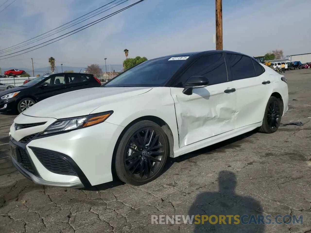 1 Photograph of a damaged car 4T1K31AK4PU051814 TOYOTA CAMRY 2023