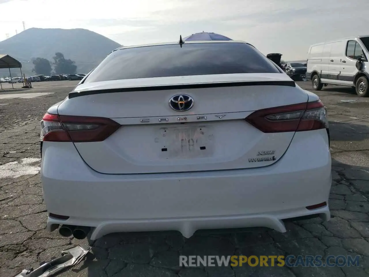 6 Photograph of a damaged car 4T1K31AK4PU051814 TOYOTA CAMRY 2023