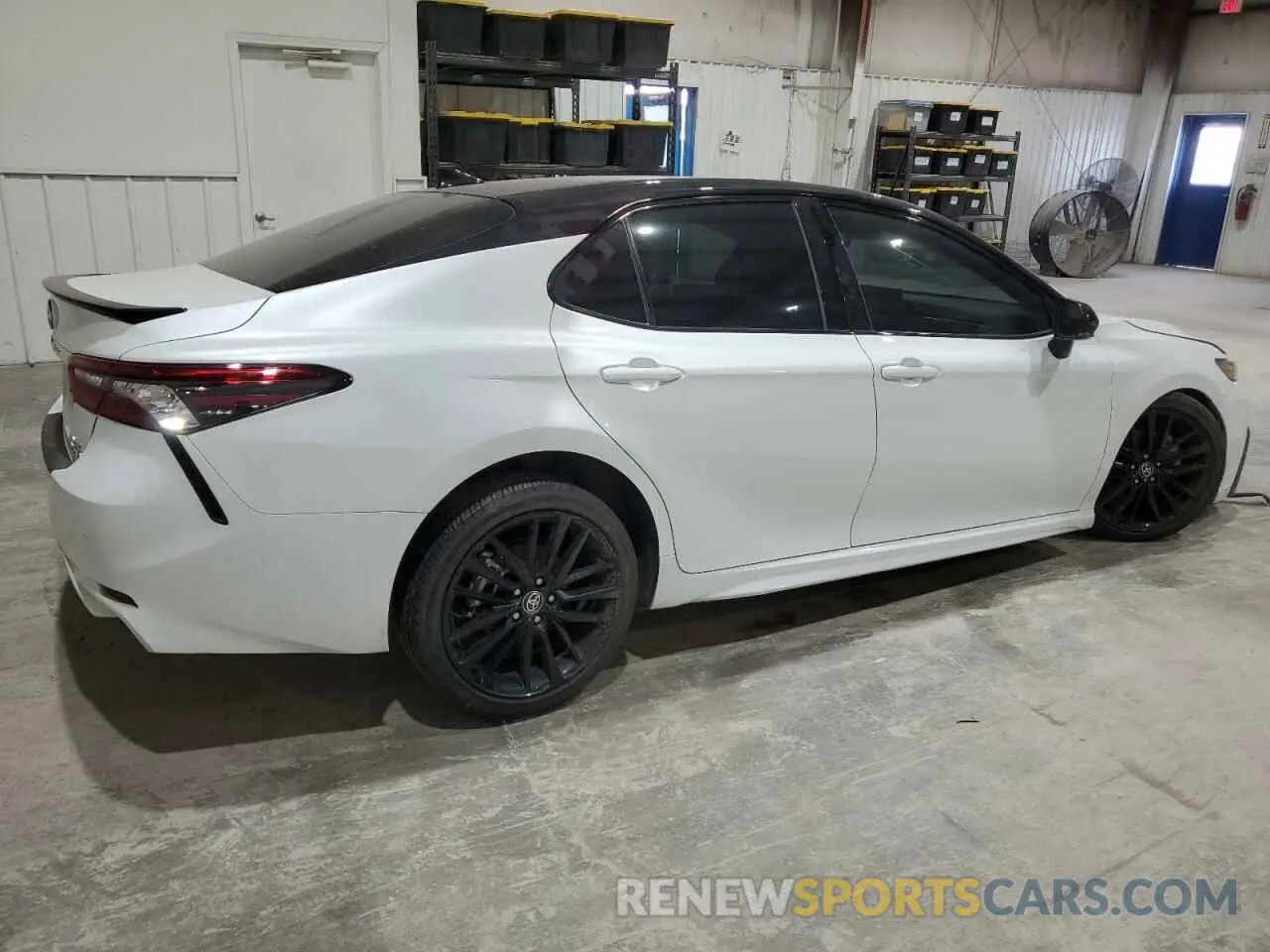 3 Photograph of a damaged car 4T1K31AK4PU055409 TOYOTA CAMRY 2023