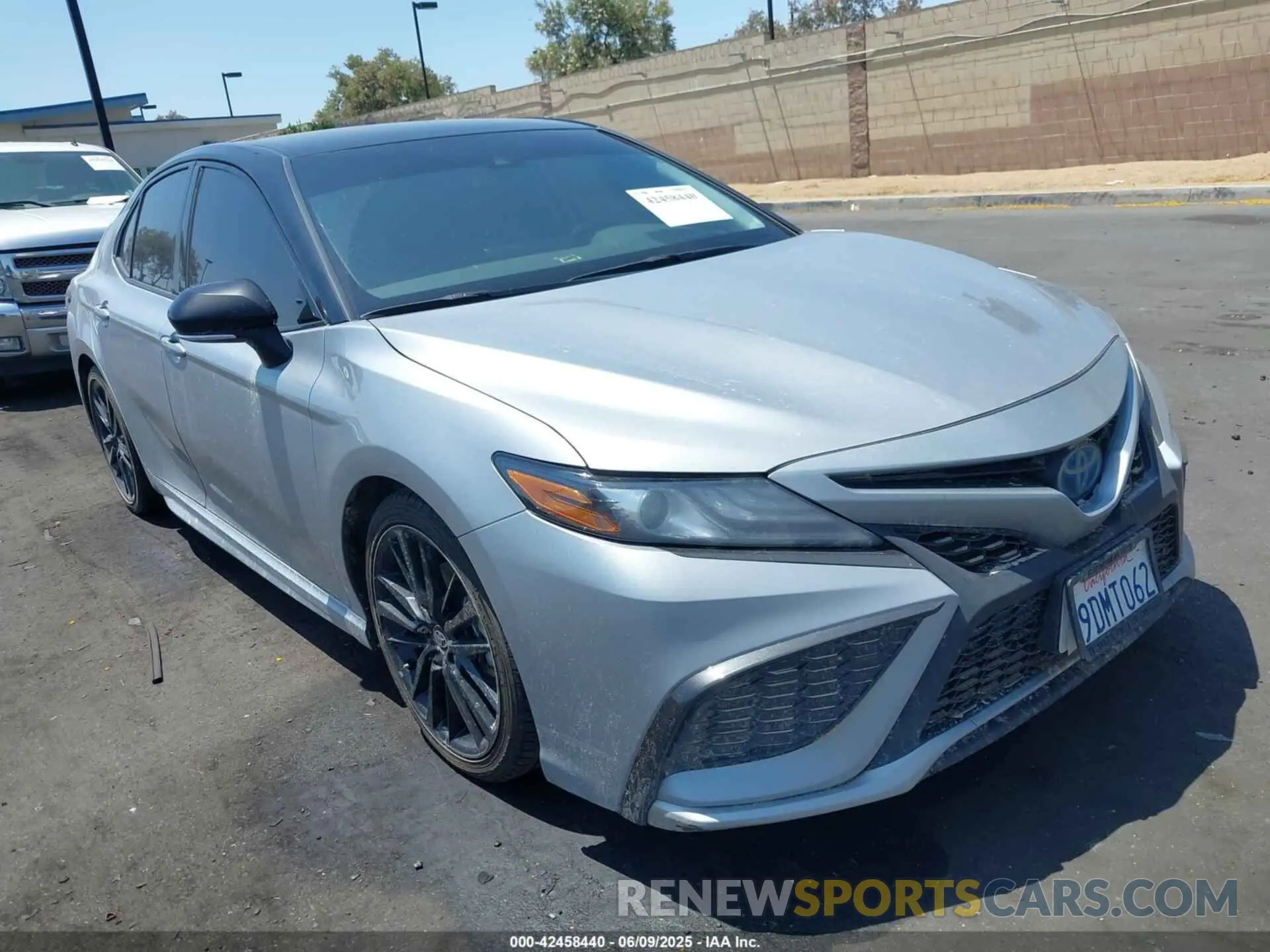 1 Photograph of a damaged car 4T1K31AK7PU049751 TOYOTA CAMRY 2023