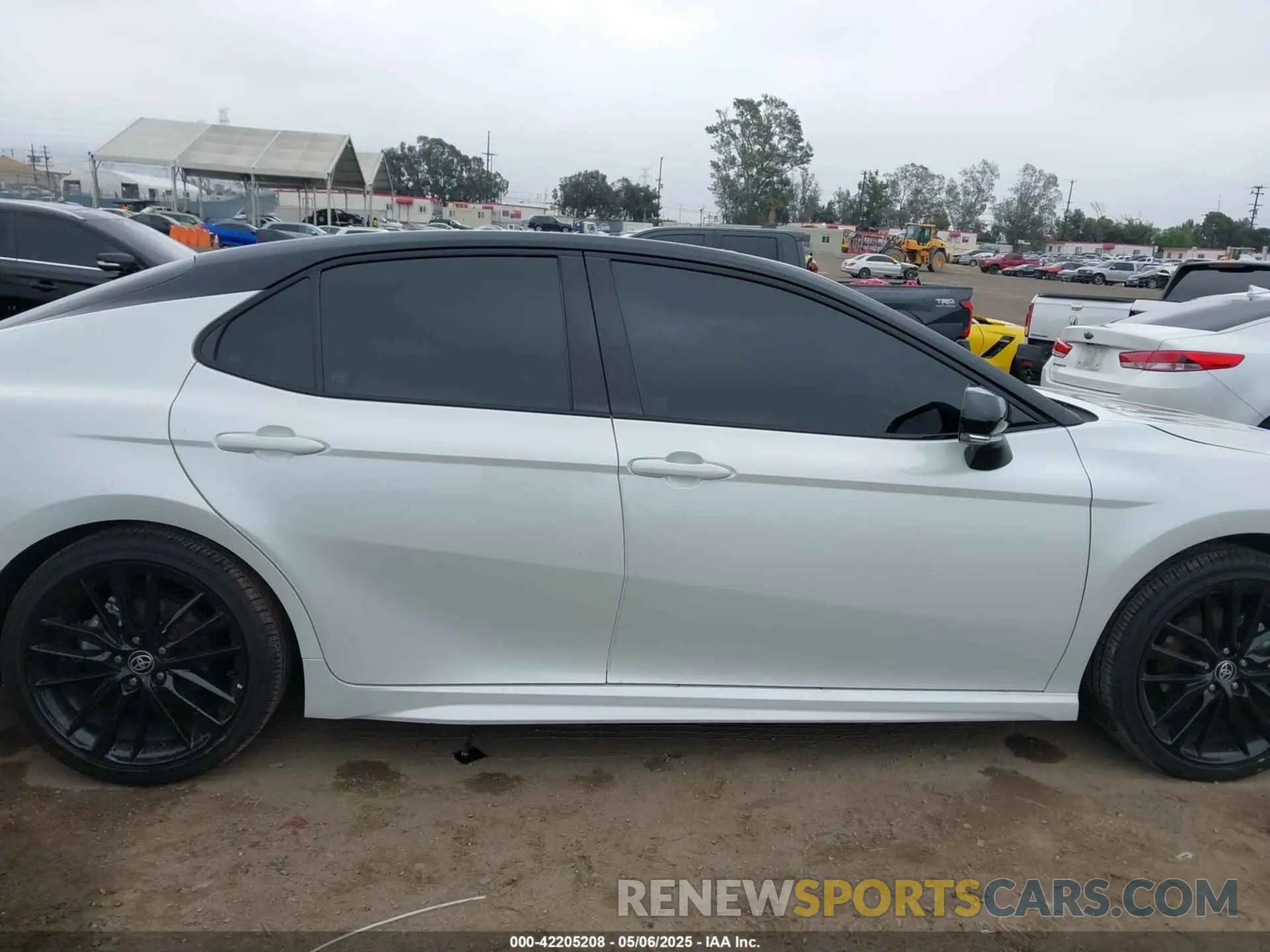 13 Photograph of a damaged car 4T1K31AKXPU057827 TOYOTA CAMRY 2023