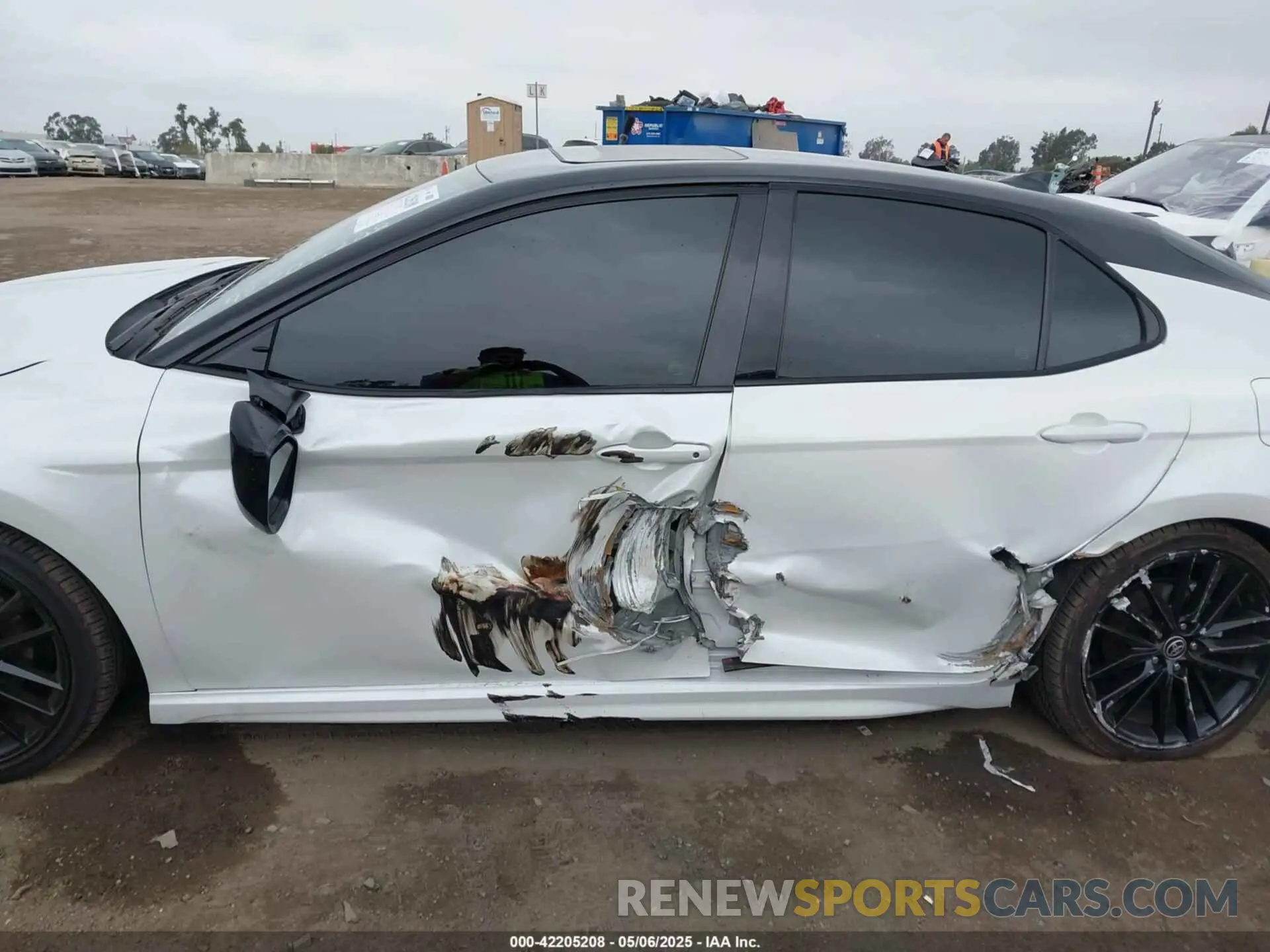 14 Photograph of a damaged car 4T1K31AKXPU057827 TOYOTA CAMRY 2023