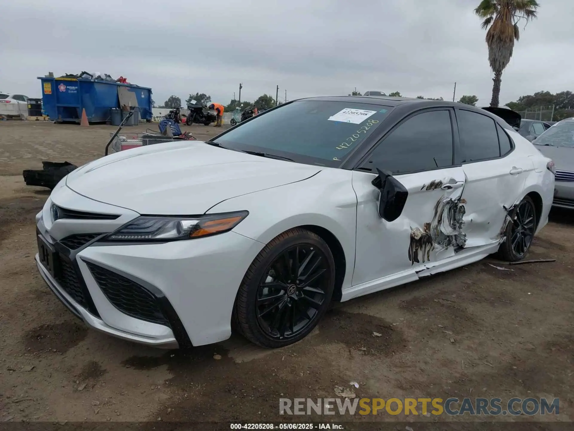 2 Photograph of a damaged car 4T1K31AKXPU057827 TOYOTA CAMRY 2023