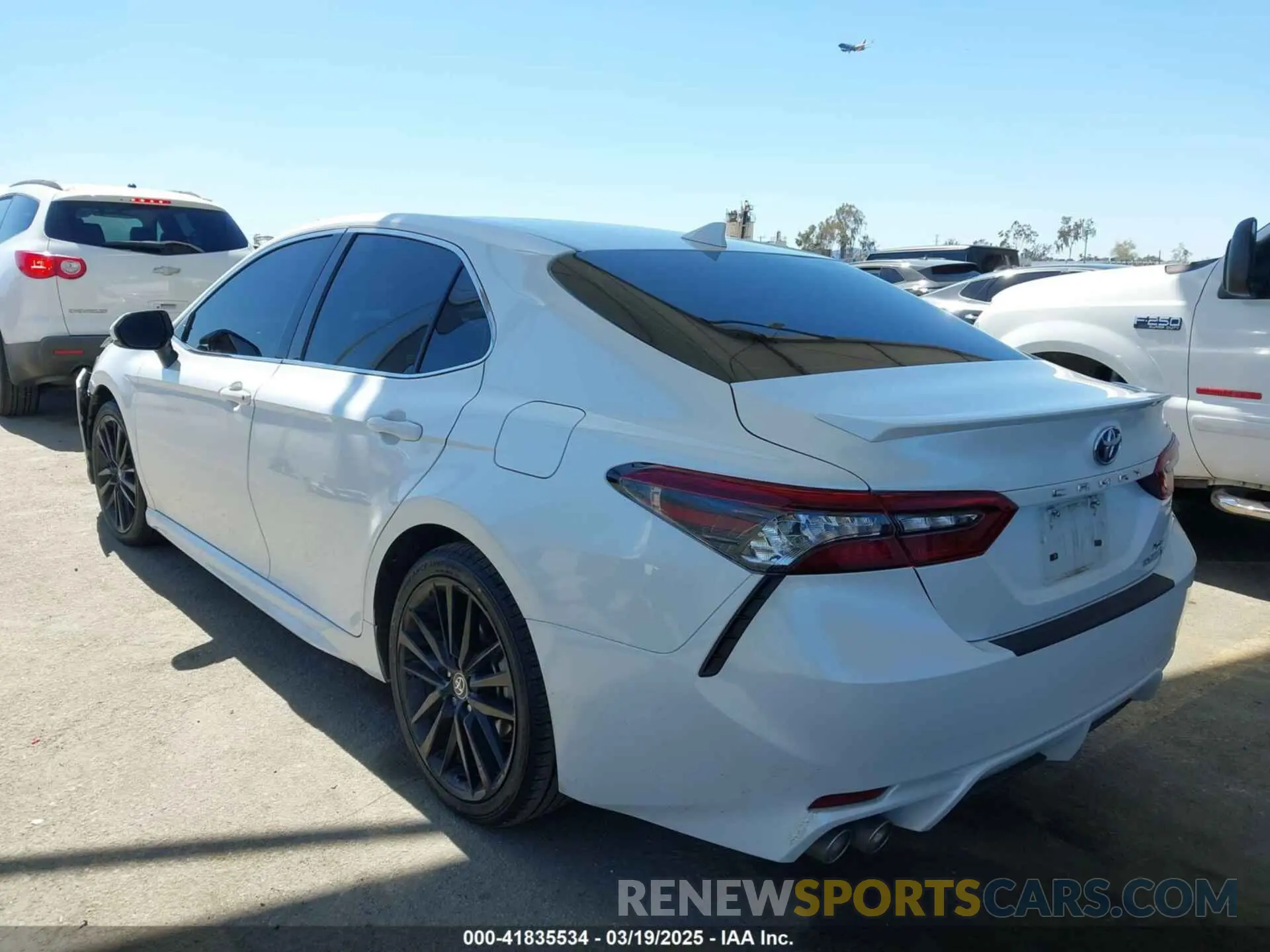 3 Photograph of a damaged car 4T1K31AKXPU600867 TOYOTA CAMRY 2023