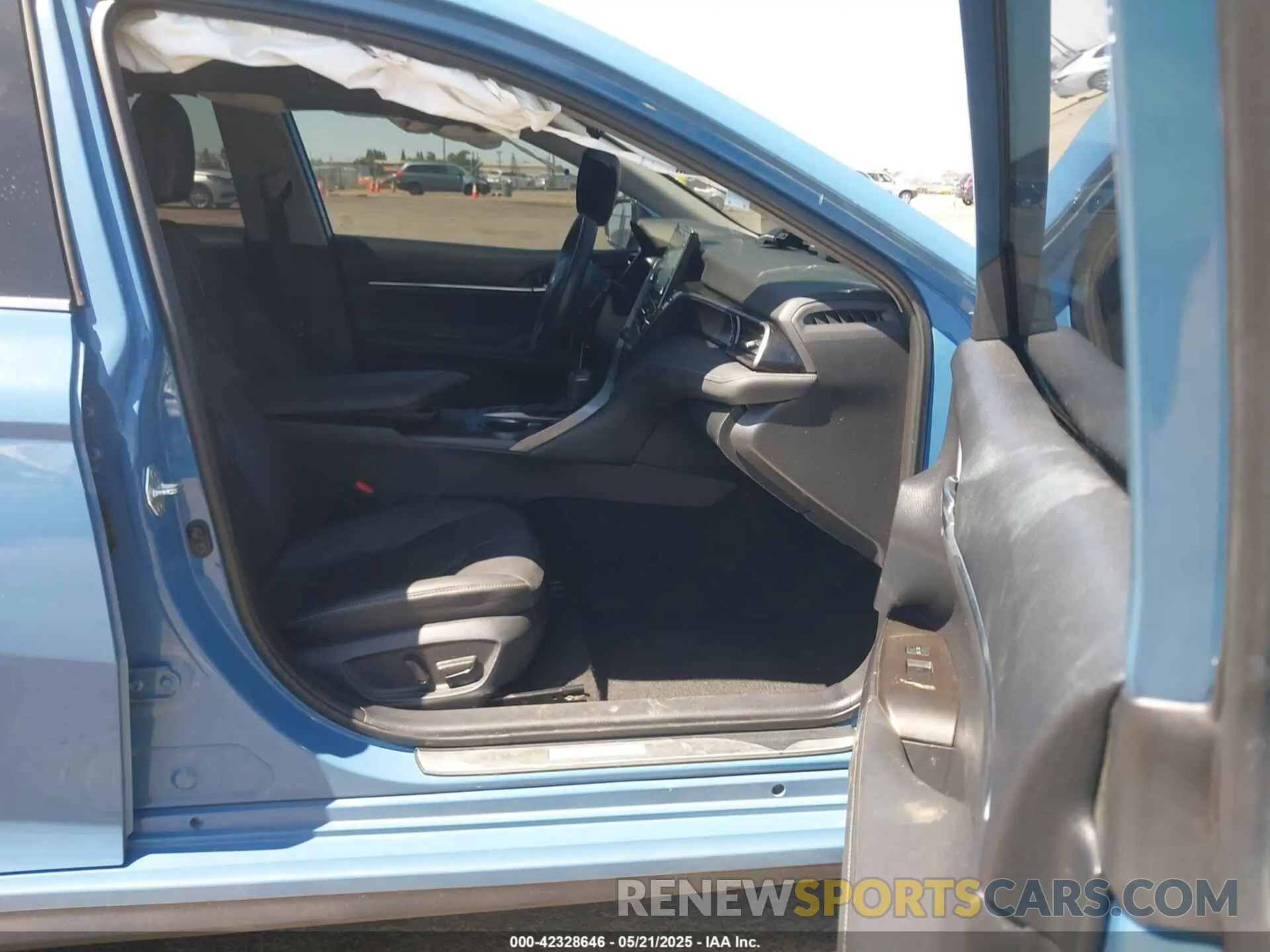 5 Photograph of a damaged car 4T1K61AK0PU080363 TOYOTA CAMRY 2023