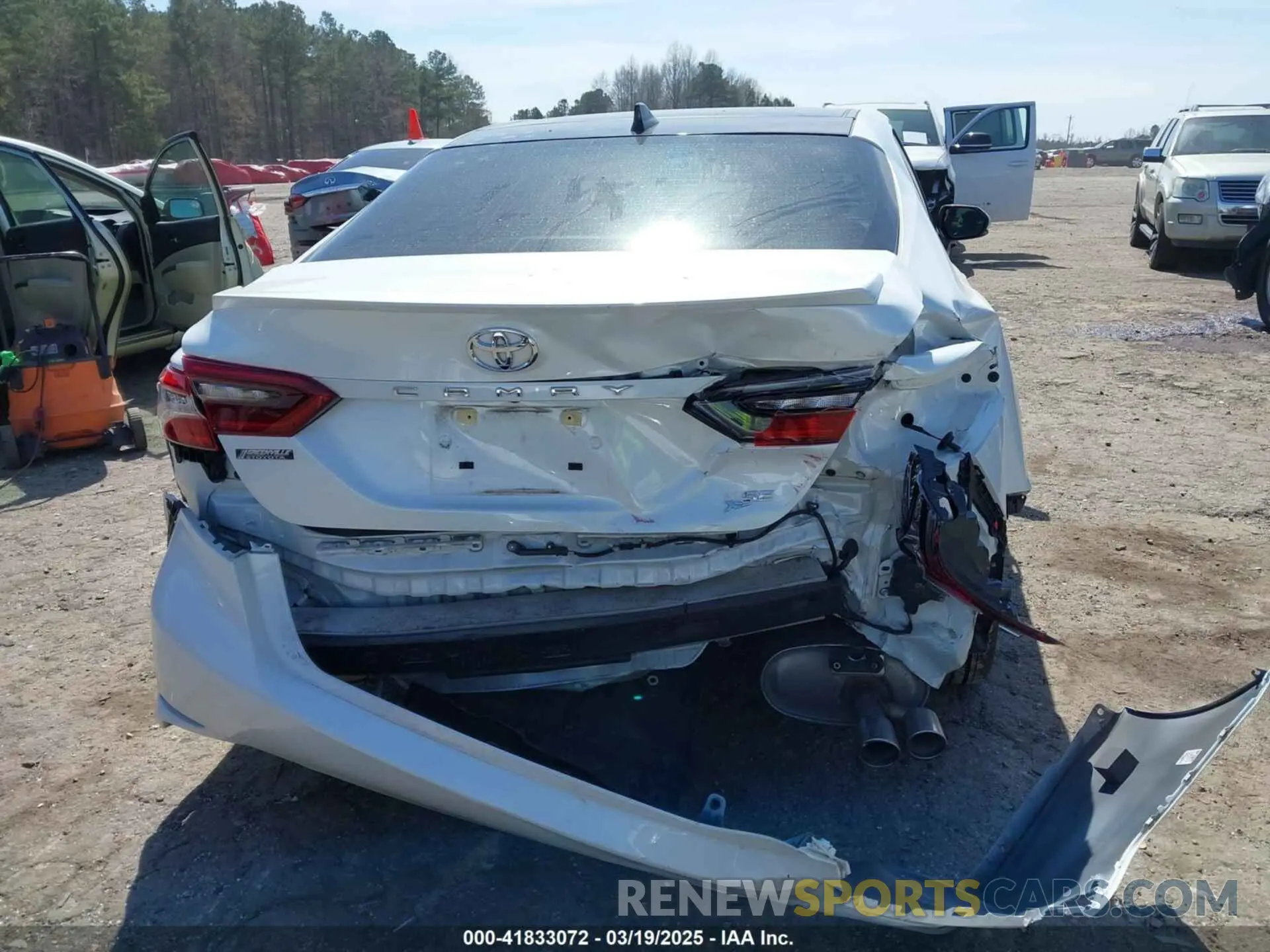 15 Photograph of a damaged car 4T1K61AK0PU091105 TOYOTA CAMRY 2023